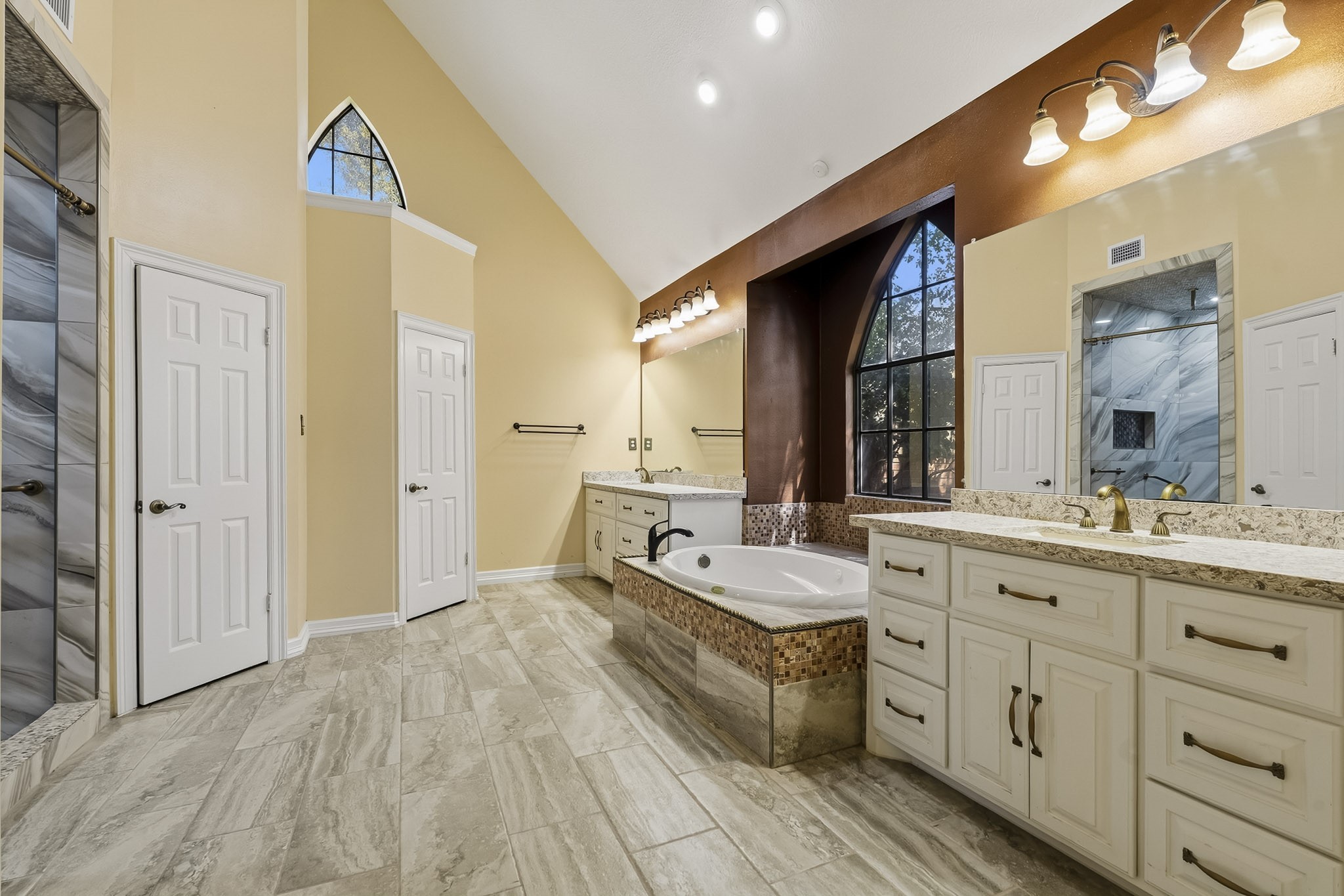 13903 Wilde Forest Court Property Photo 16