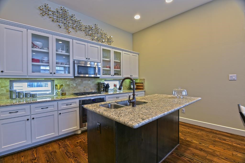 2441 Charleston Street C Property Photo 6