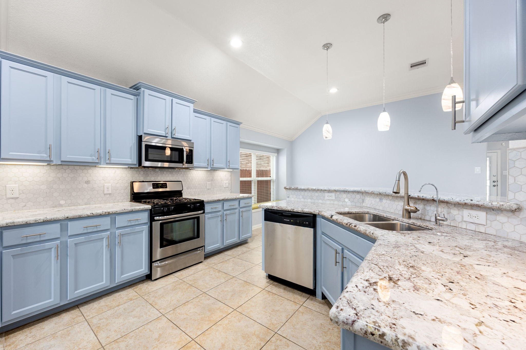20711 Cactus Lake Lane Property Photo 12