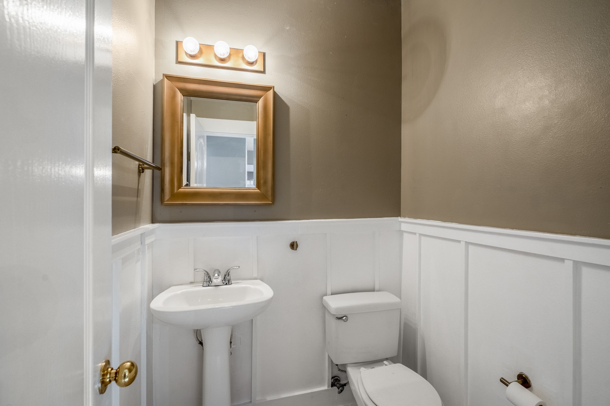 5530 Postwood Green Lane Property Photo 16