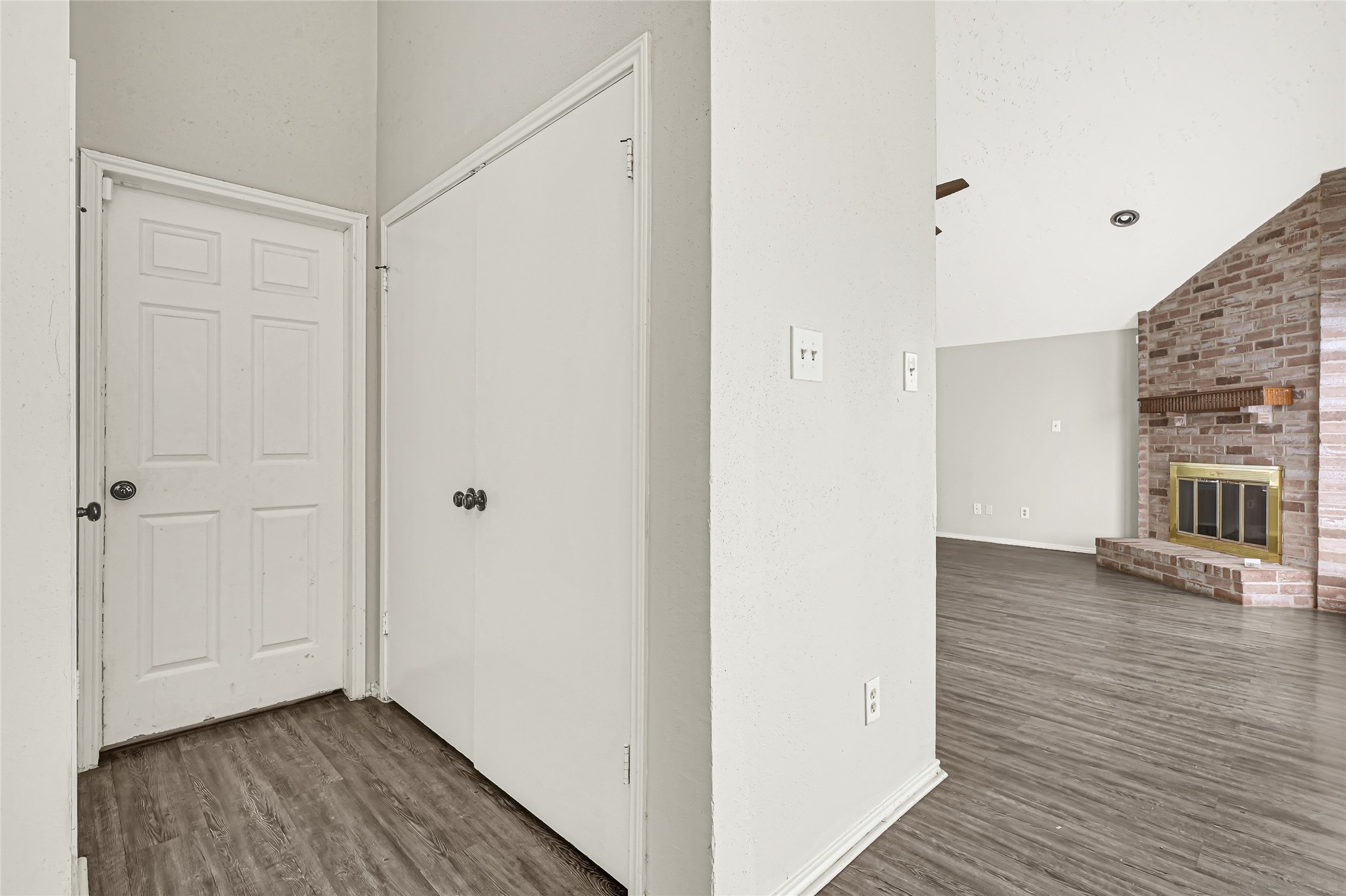 8111 Furlong Lane Property Photo 9