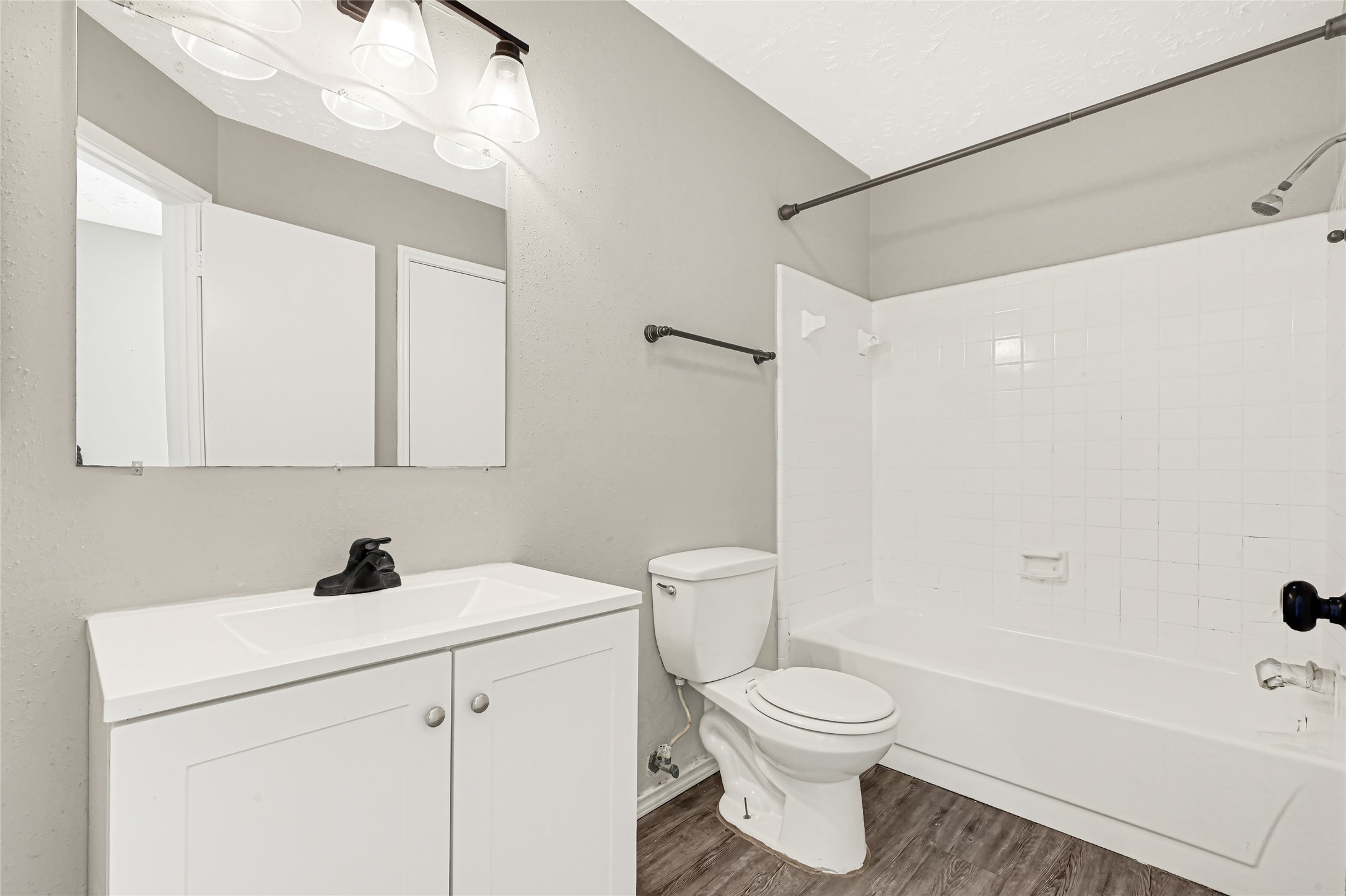 8111 Furlong Lane Property Photo 10