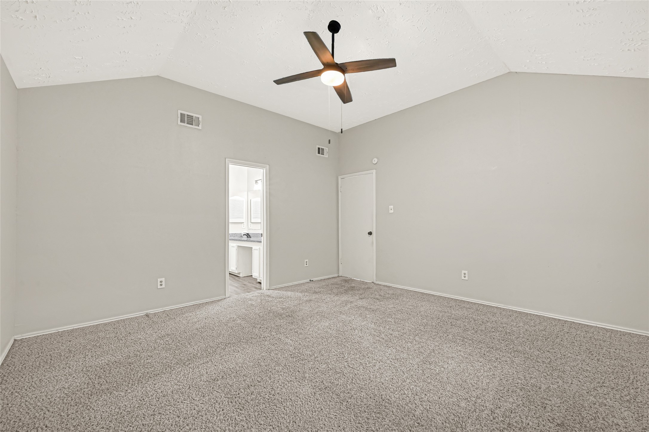 8111 Furlong Lane Property Photo 12