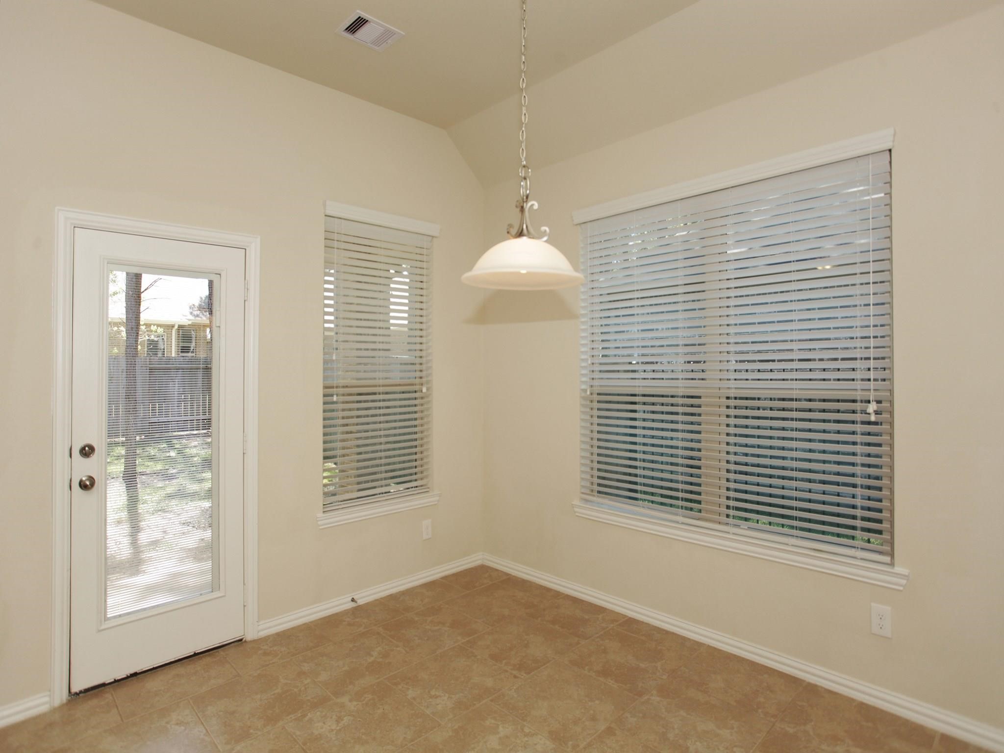 15 Sawbridge Circle Property Photo 6