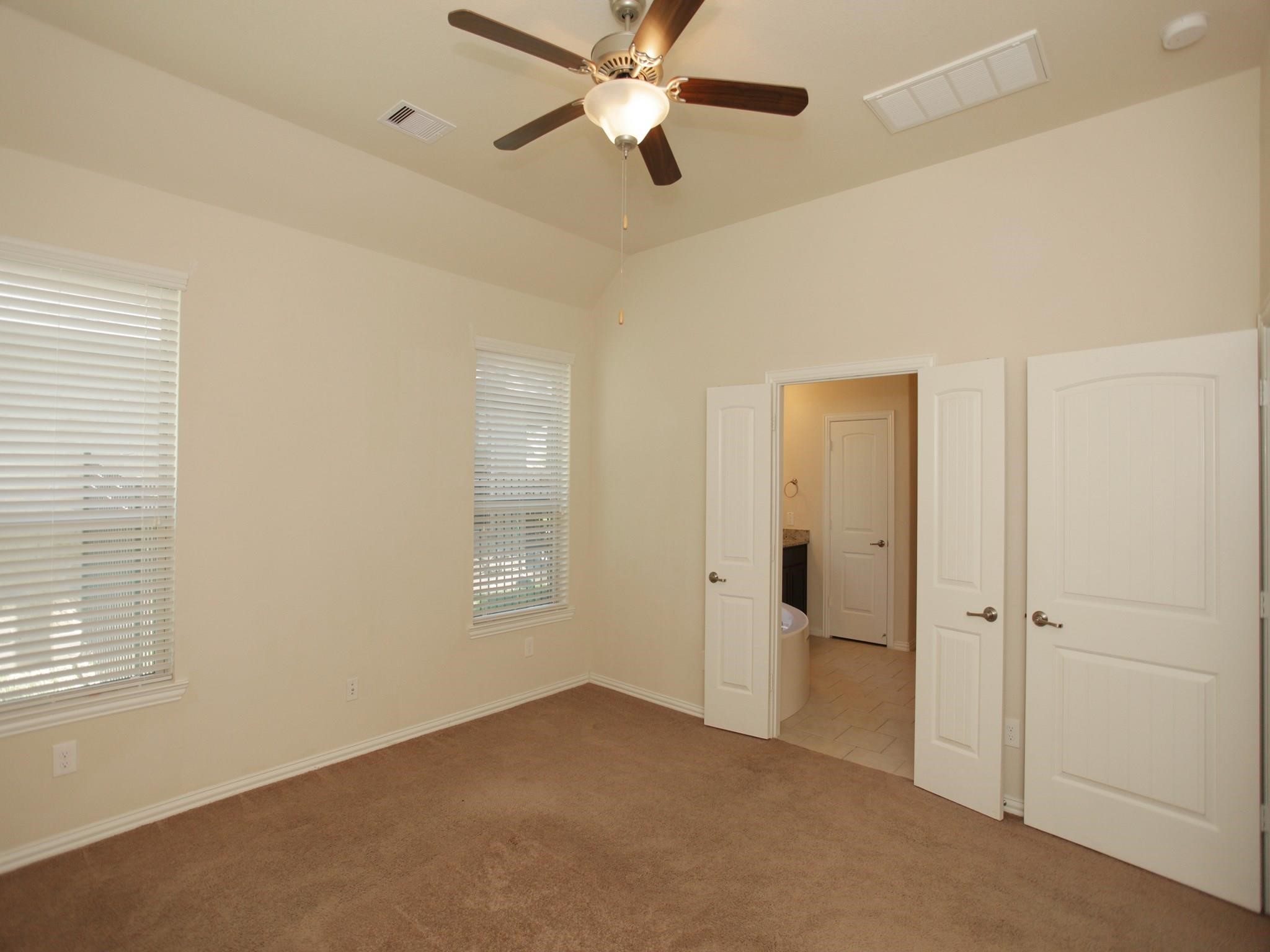 15 Sawbridge Circle Property Photo 11