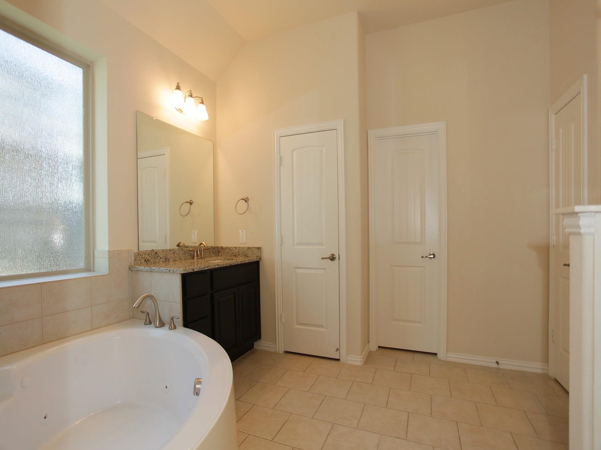 15 Sawbridge Circle Property Photo 13