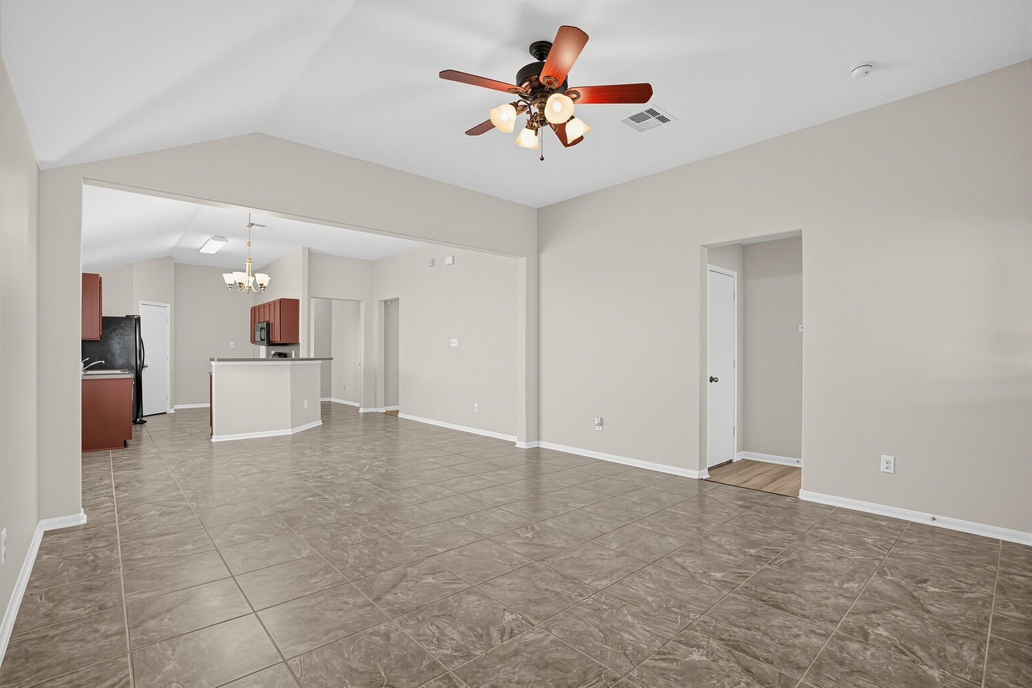5035 Blue Spruce Hill Street Property Photo 7