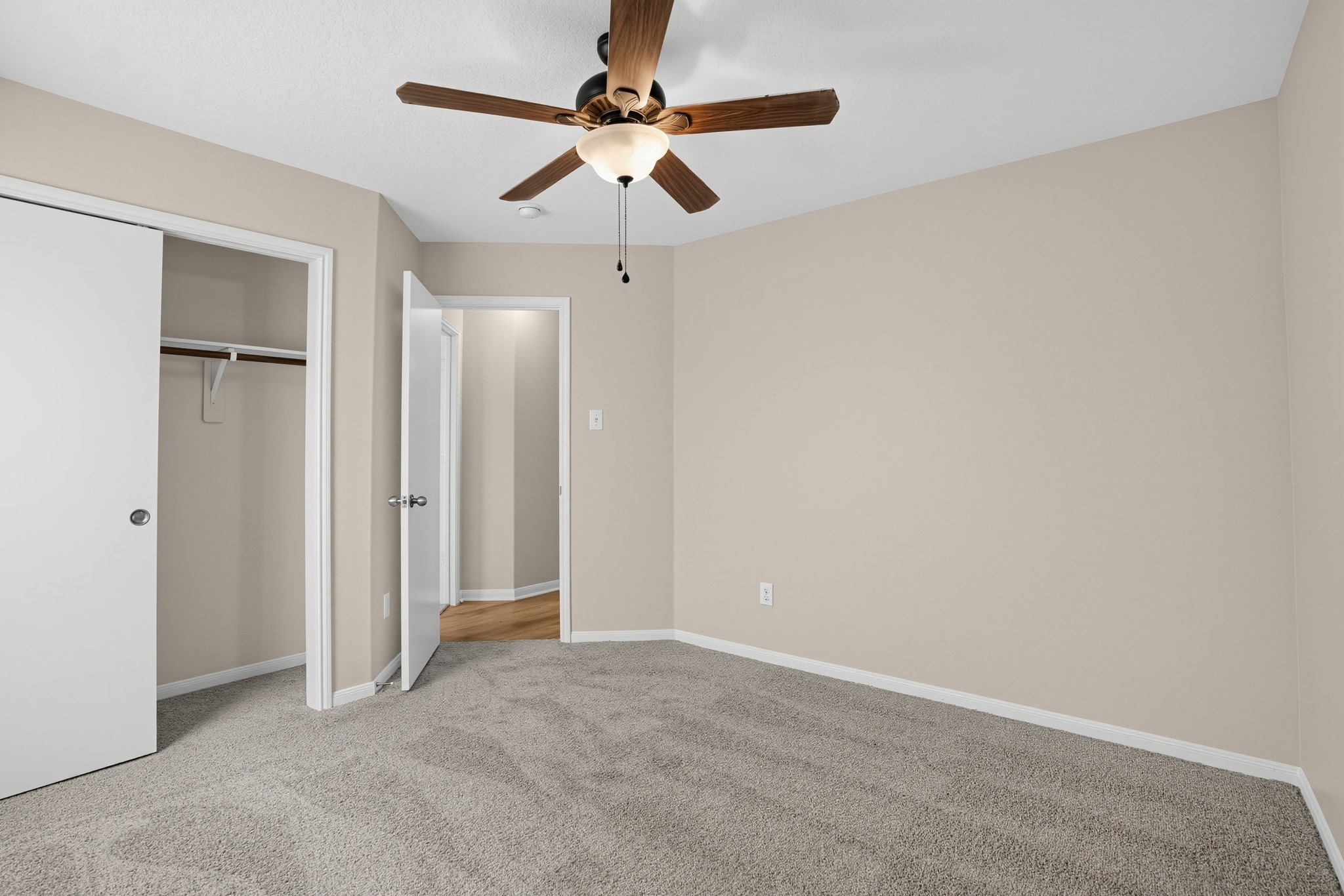 5035 Blue Spruce Hill Street Property Photo 12