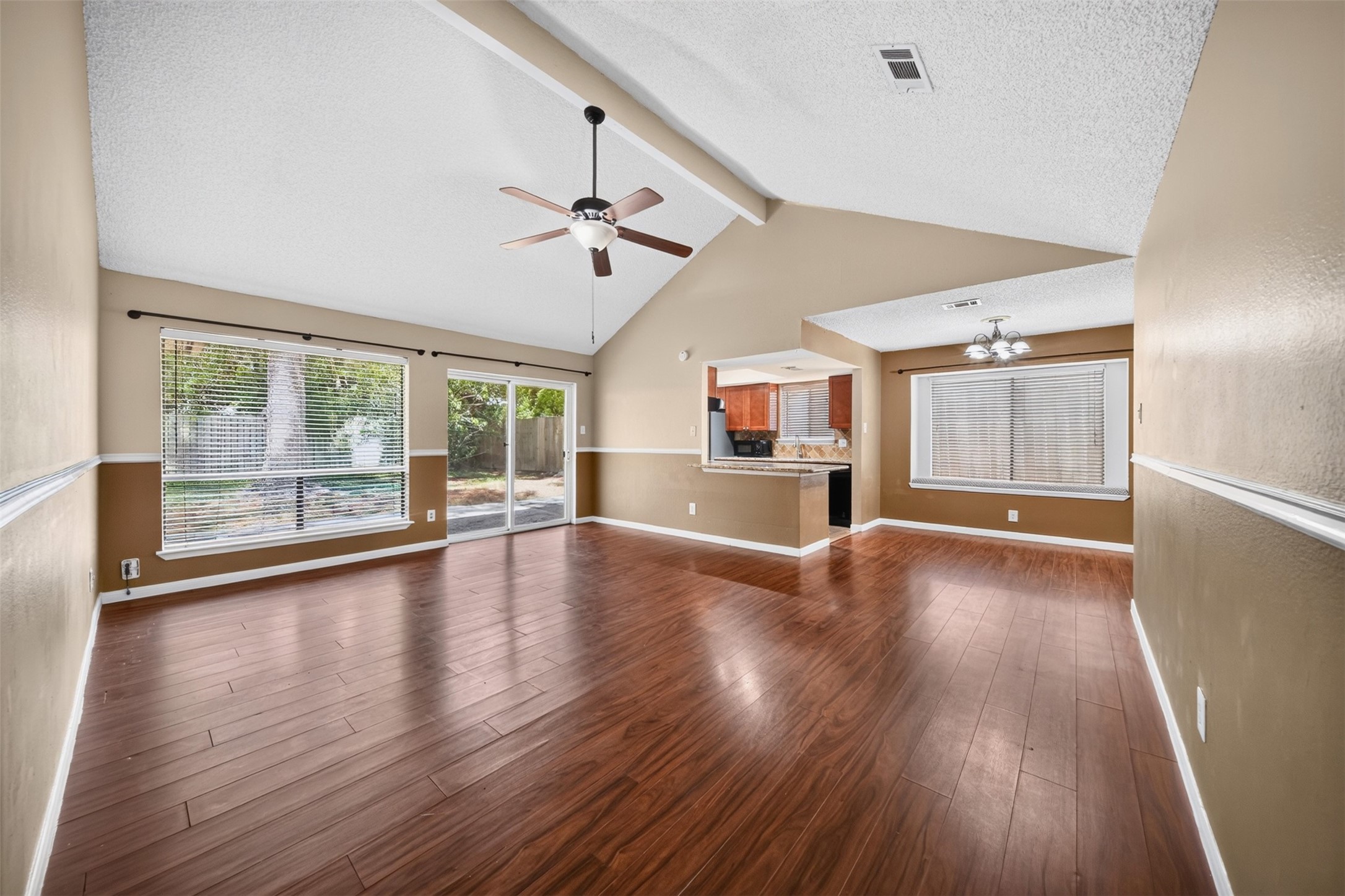 9634 Magnolia Ridge Drive Property Photo 4