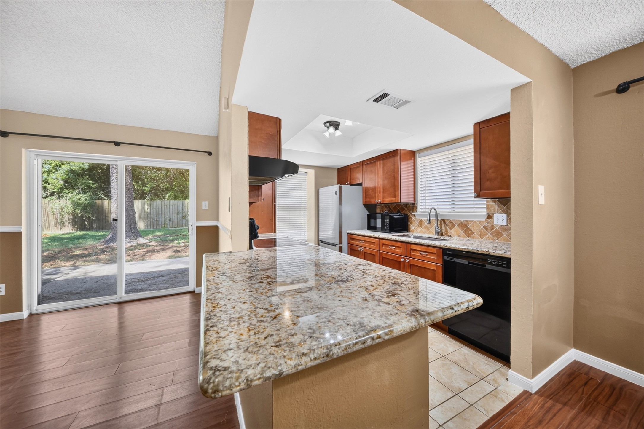 9634 Magnolia Ridge Drive Property Photo 7