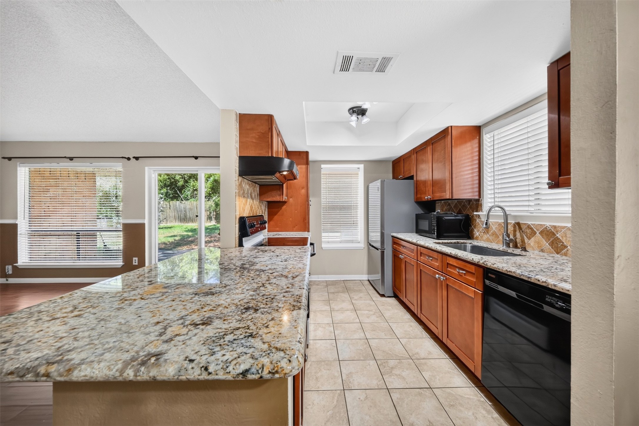 9634 Magnolia Ridge Drive Property Photo 8