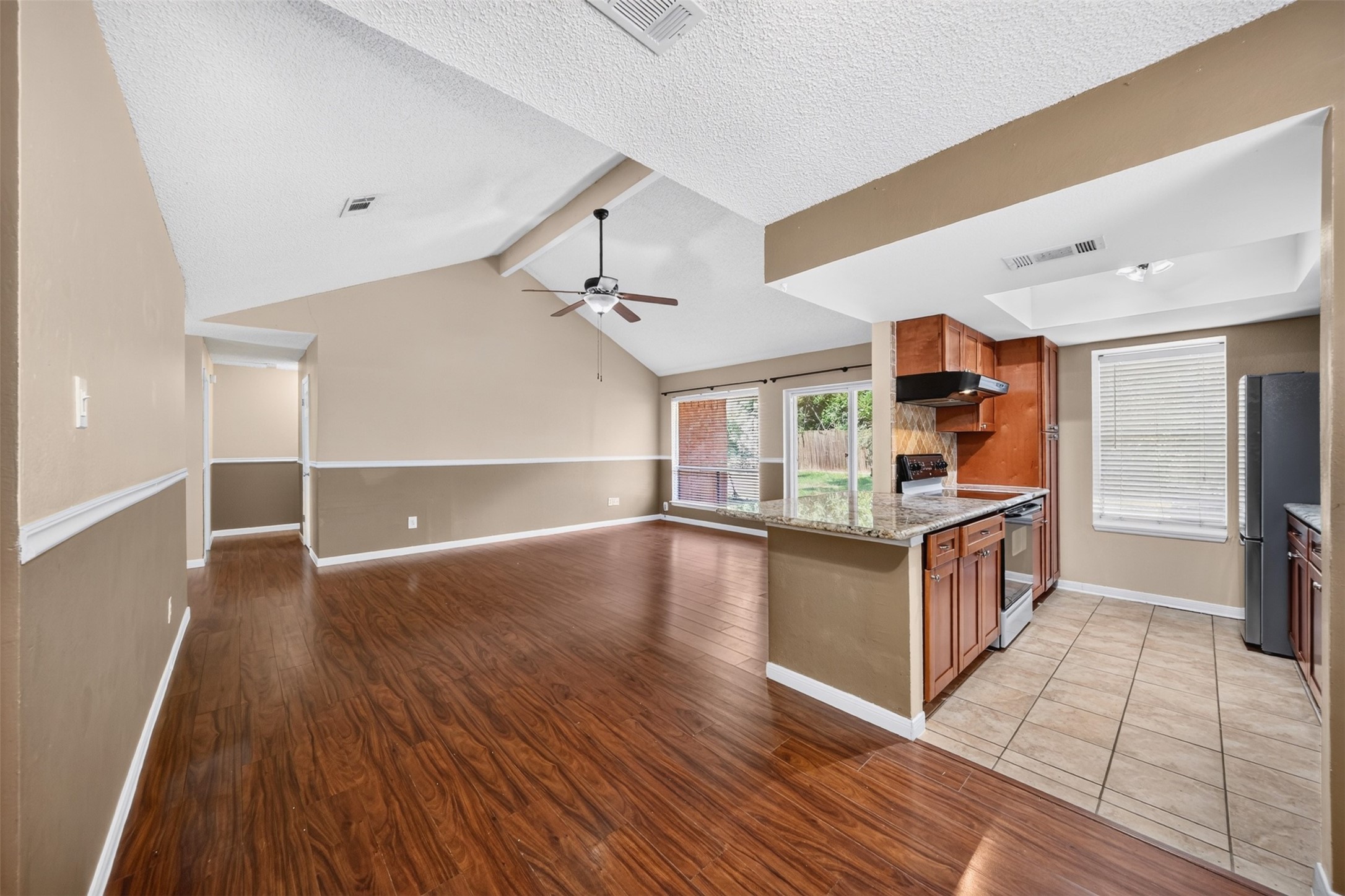 9634 Magnolia Ridge Drive Property Photo 11