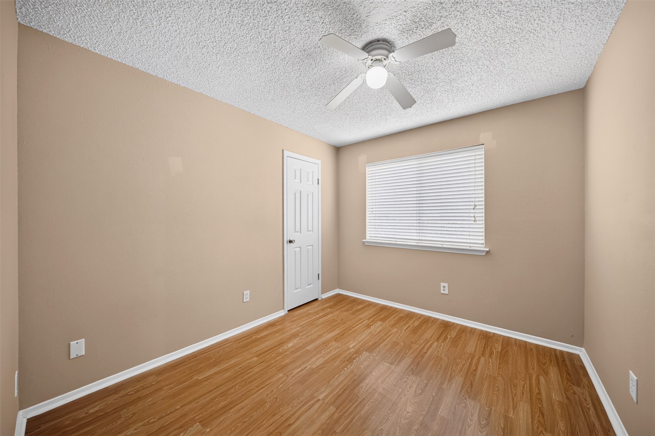 9634 Magnolia Ridge Drive Property Photo 14