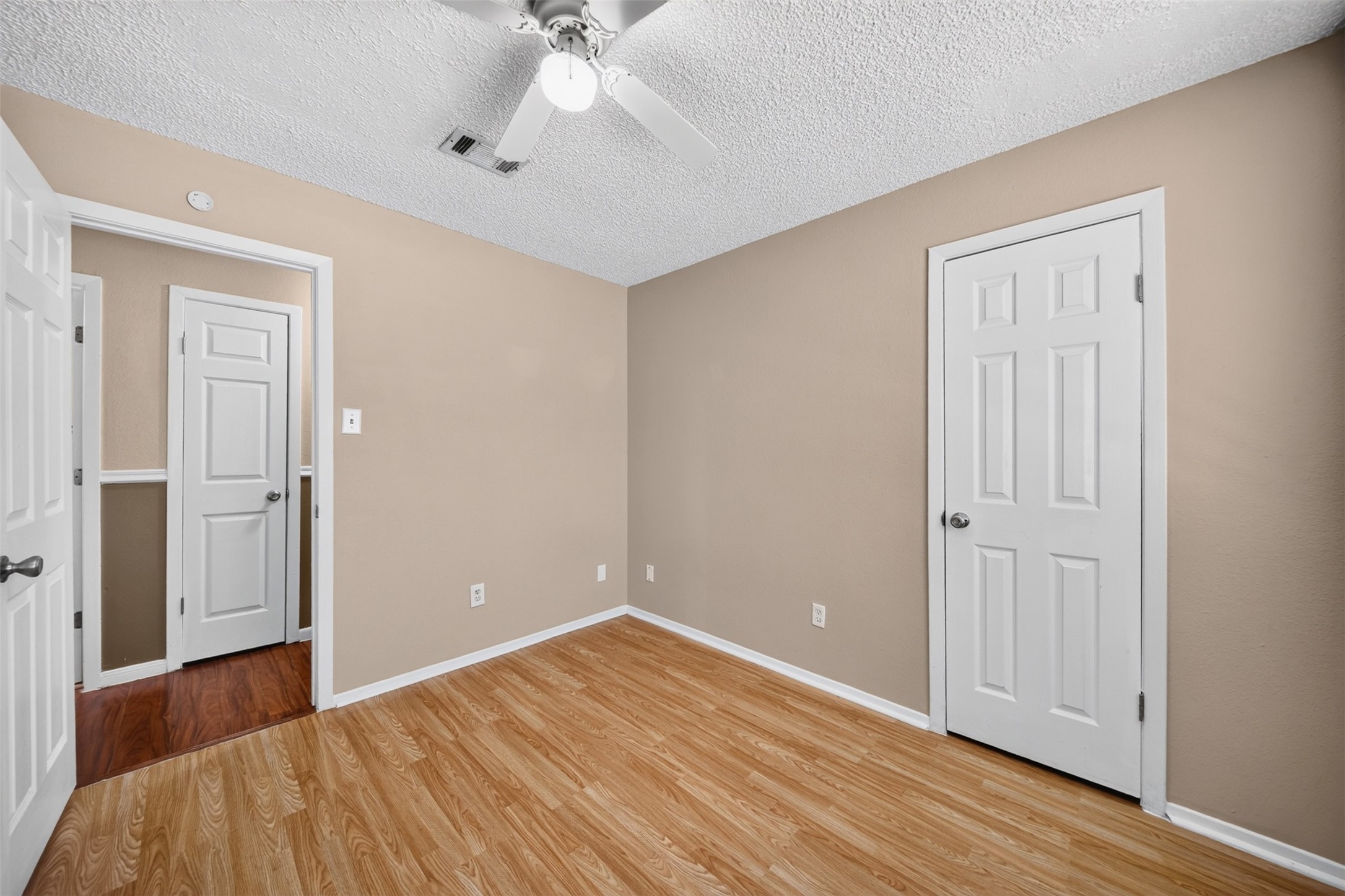 9634 Magnolia Ridge Drive Property Photo 15