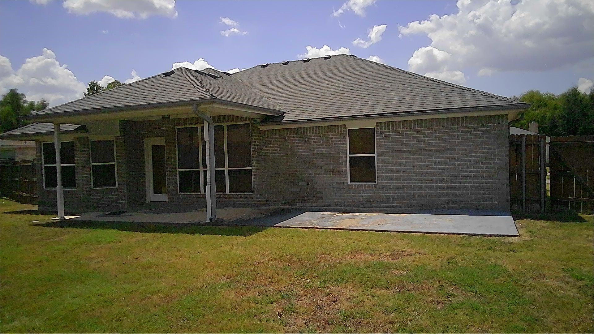 5105 Southern Crossing Drive Property Photo 1