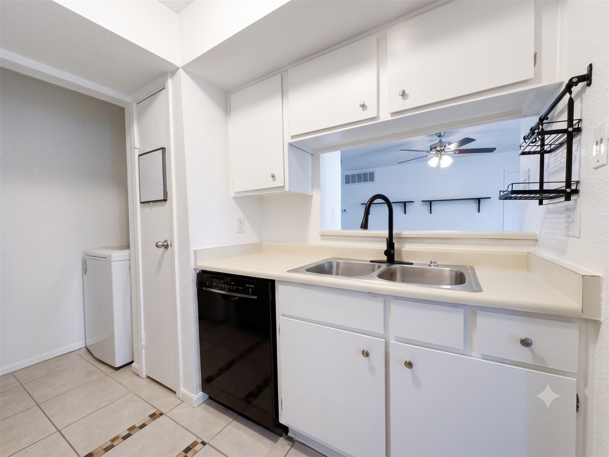 1500 Bay Area Boulevard 440 Property Photo 5