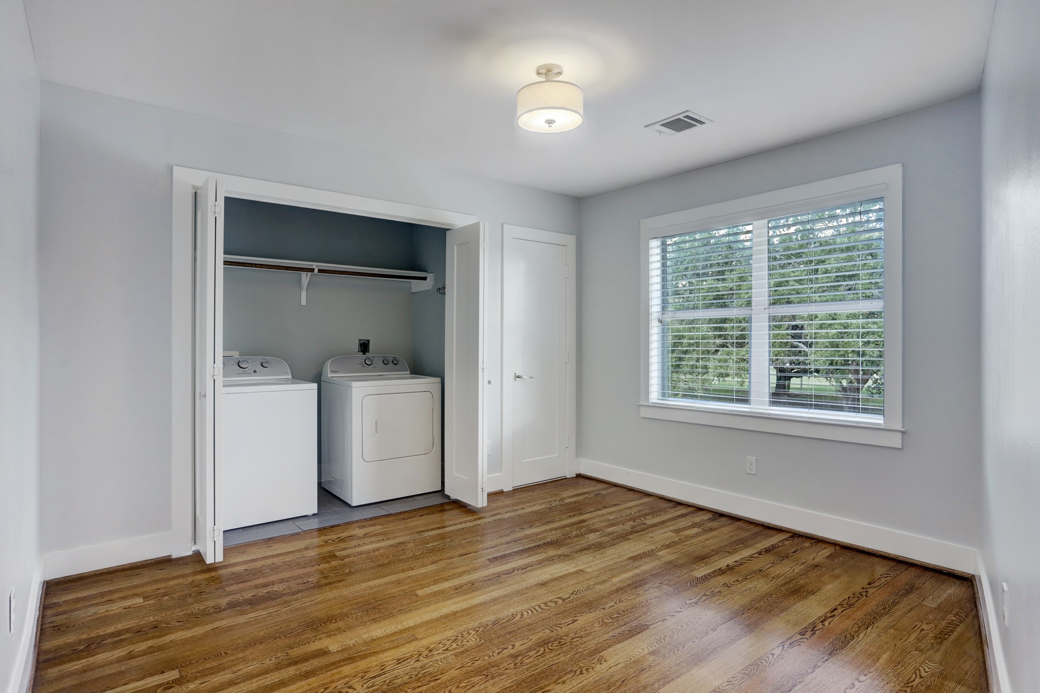 3615 Murworth Drive B Property Photo 8