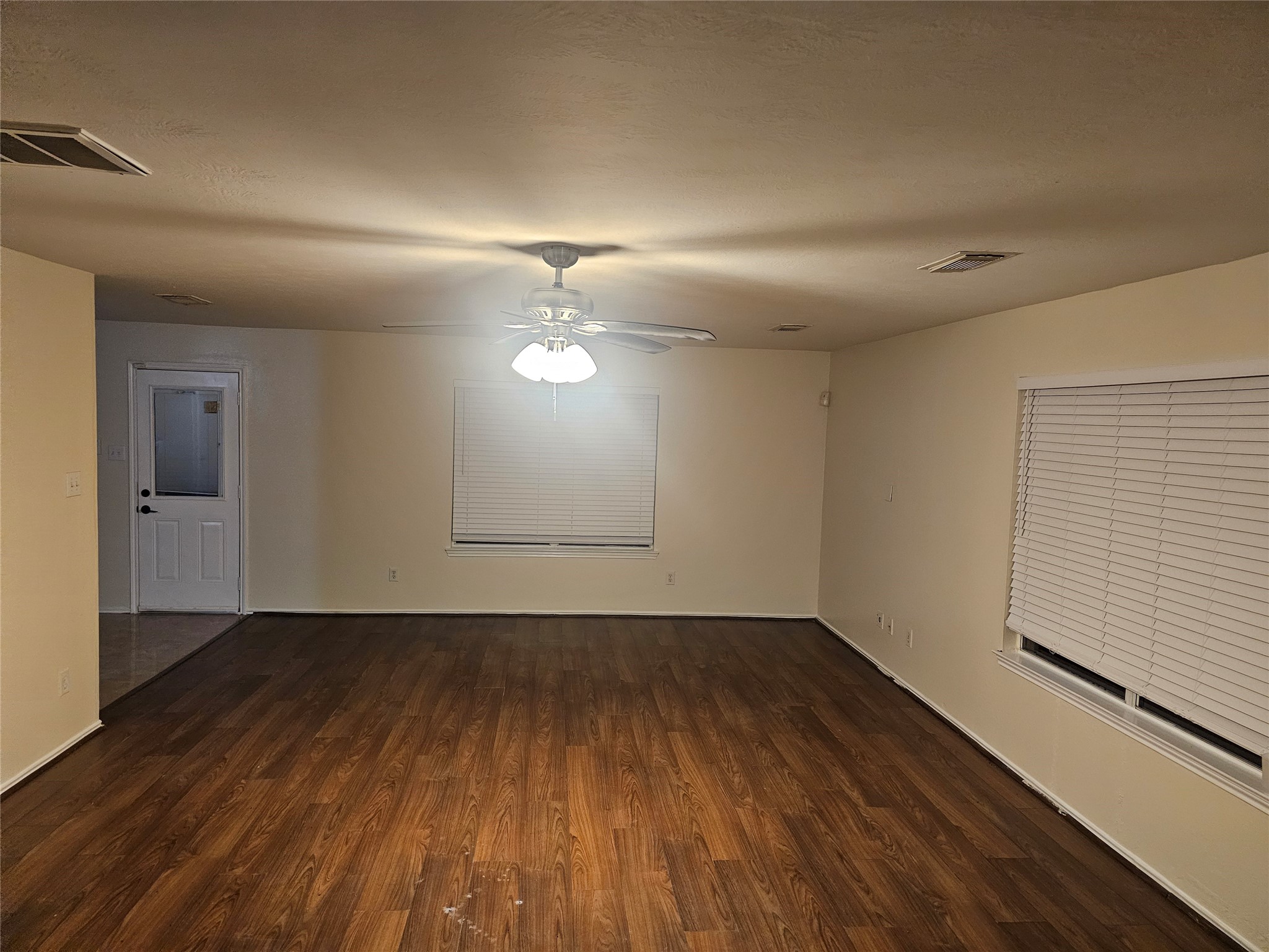 5910 Minor Street Property Photo 5