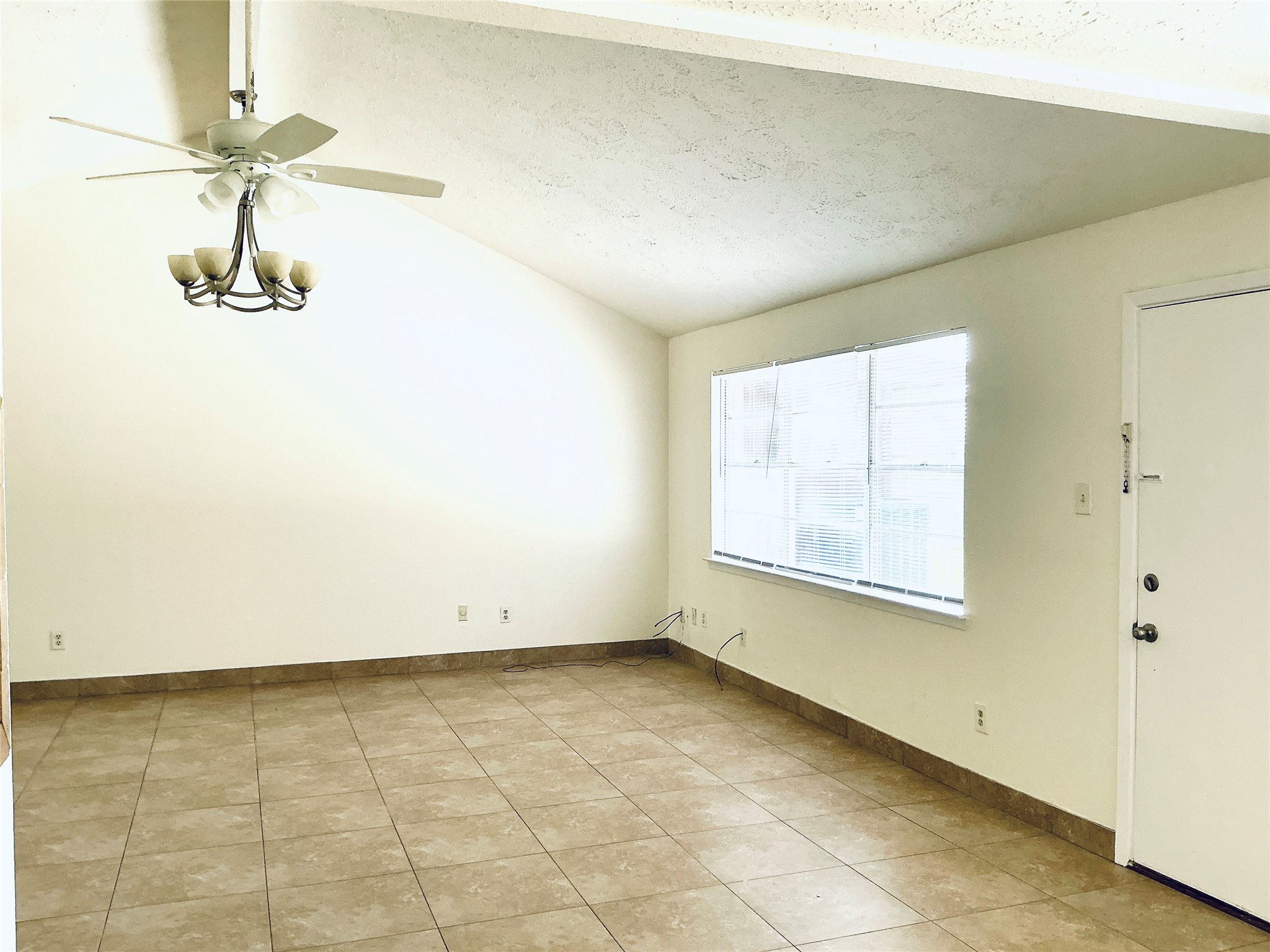 16719 Maplemont Drive Property Photo 5