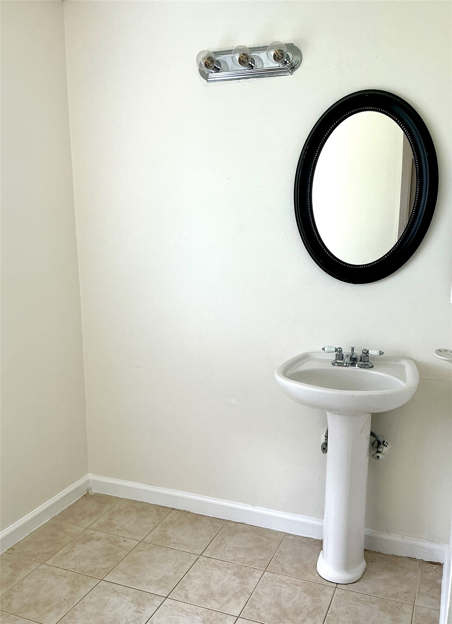 16719 Maplemont Drive Property Photo 17