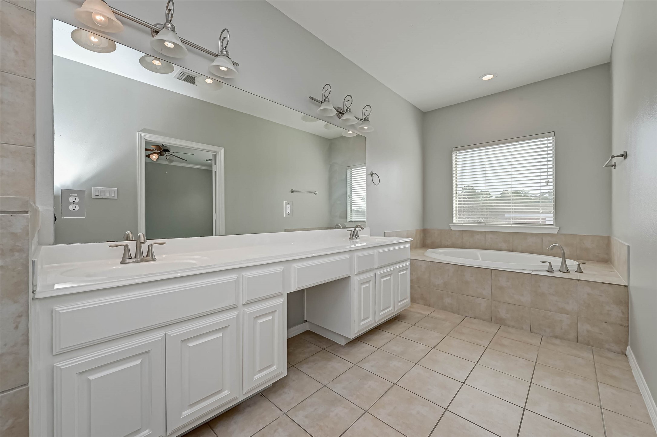7816 Stoneyway Drive Property Photo 35