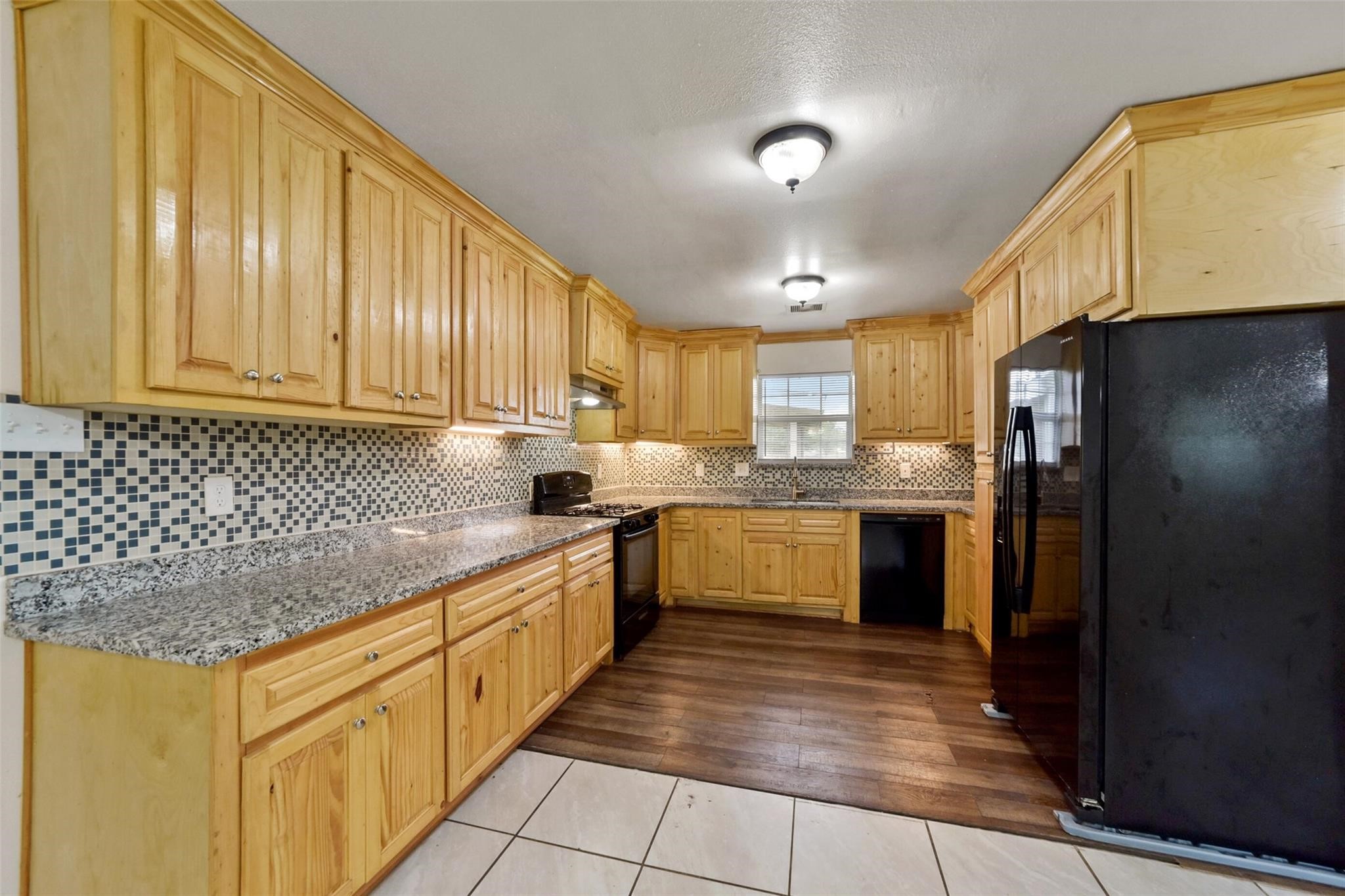 214 Schilling Street Property Photo 7