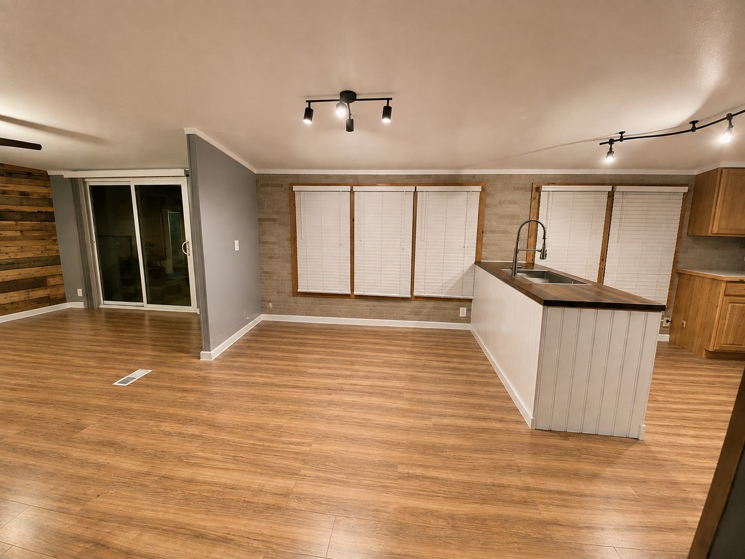 27125 Riley Road Property Photo 10