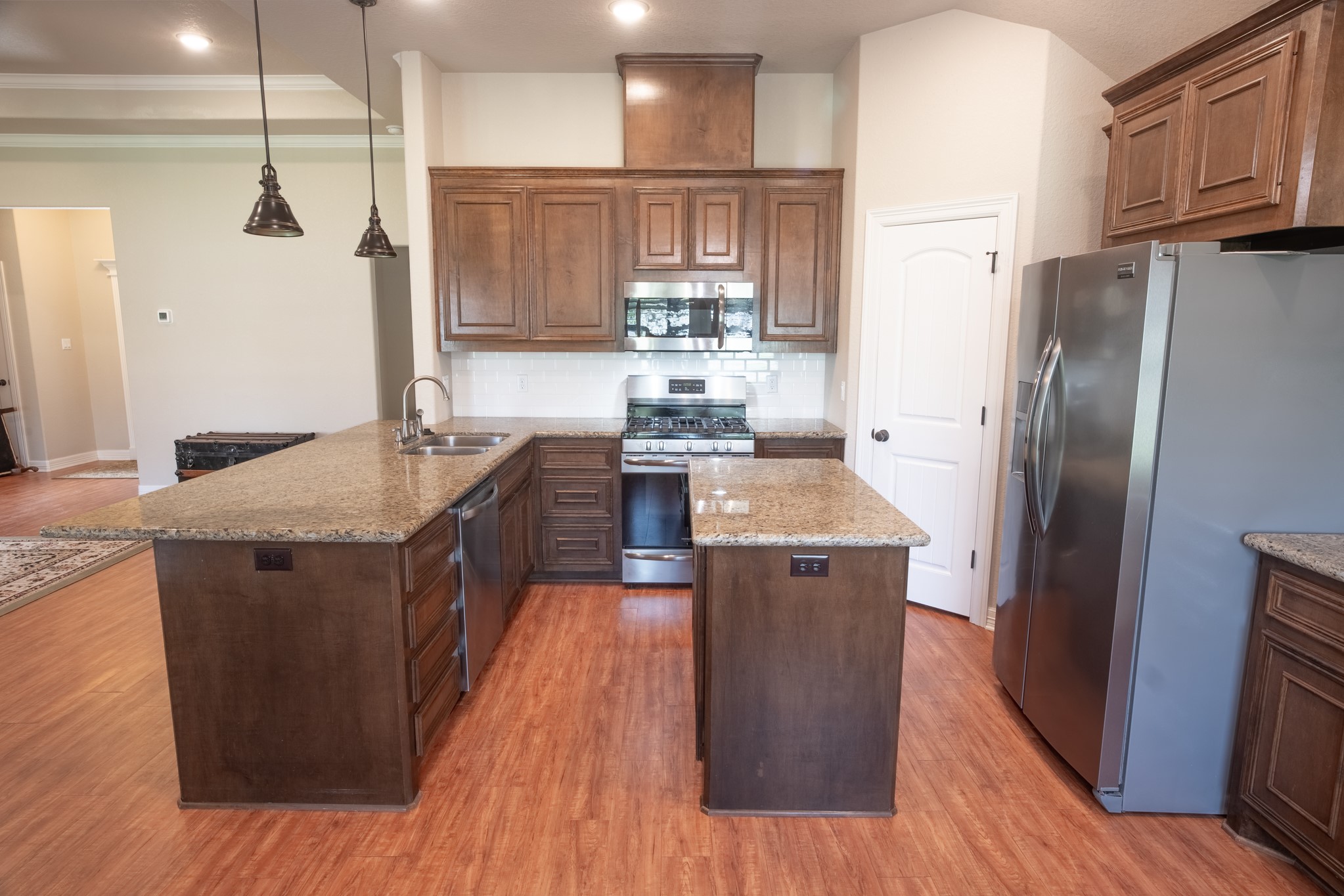 219 Marigold Street Property Photo 6