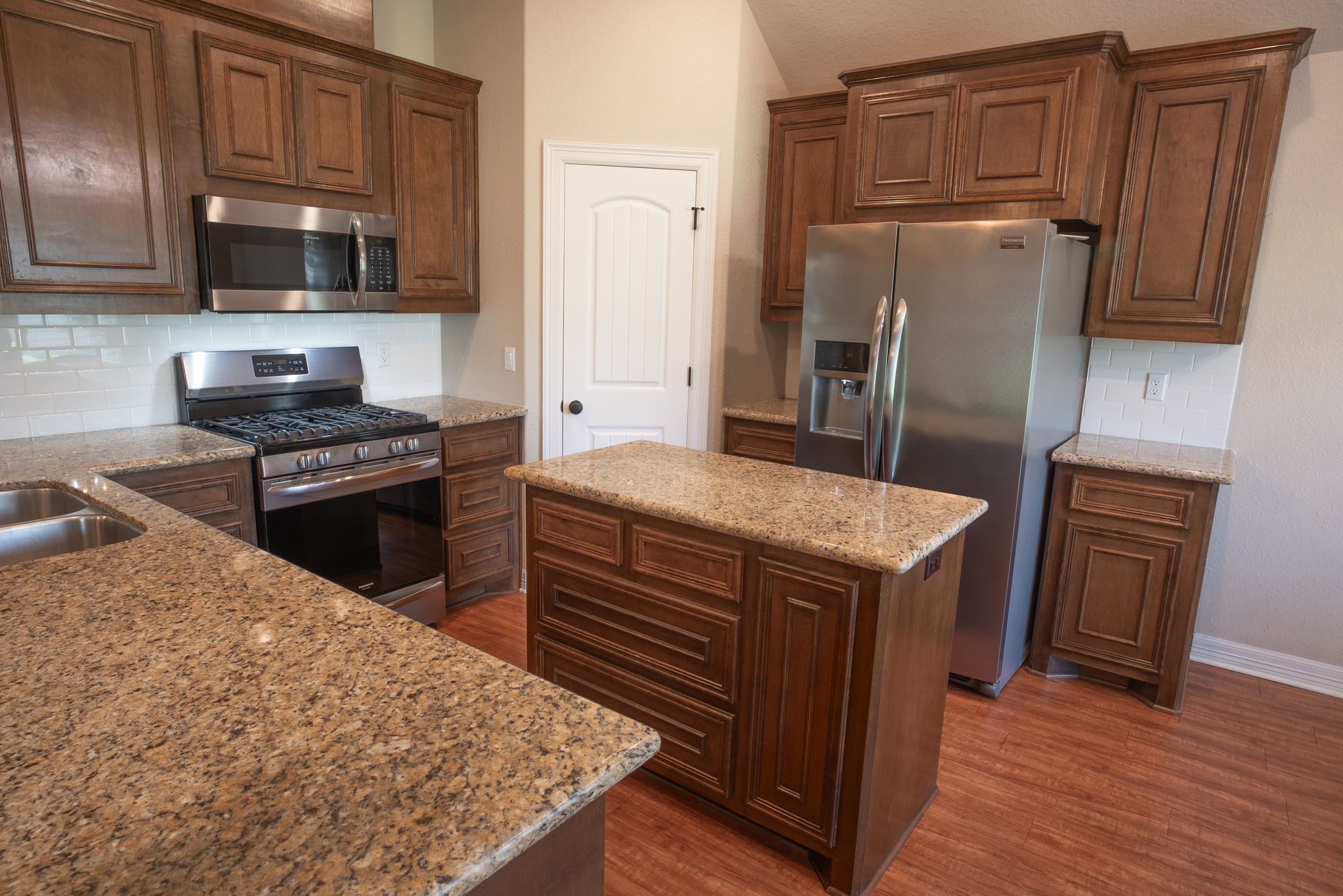 219 Marigold Street Property Photo 7