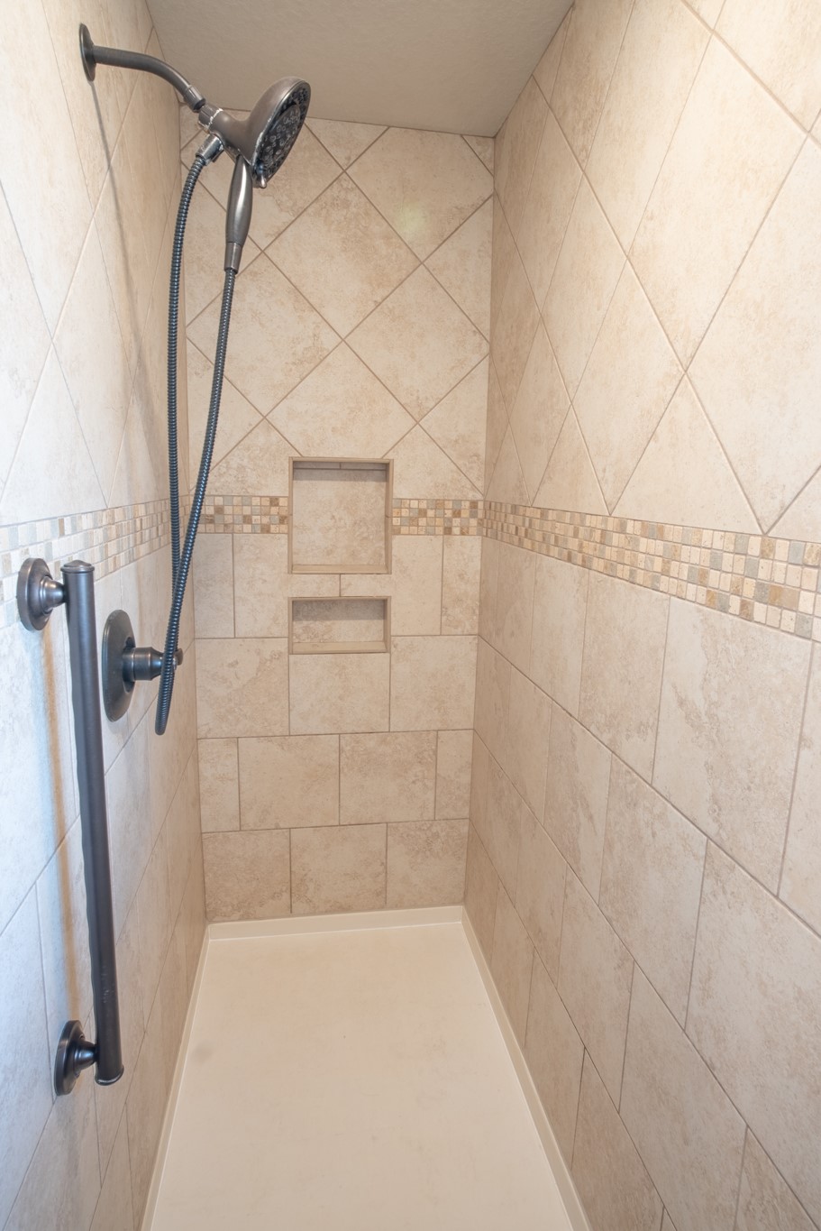 219 Marigold Street Property Photo 14