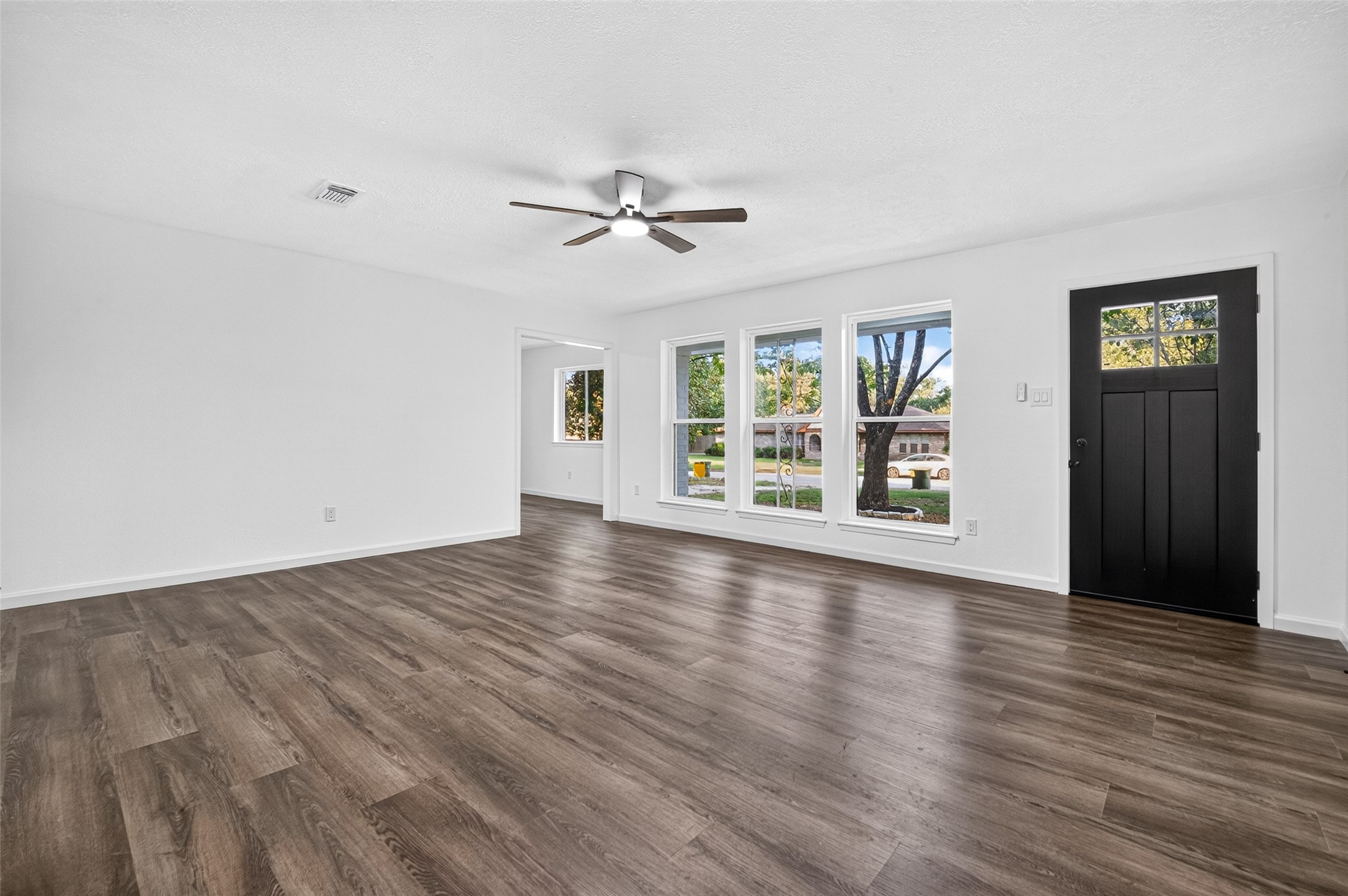 311 Crest Hill Drive Property Photo 5