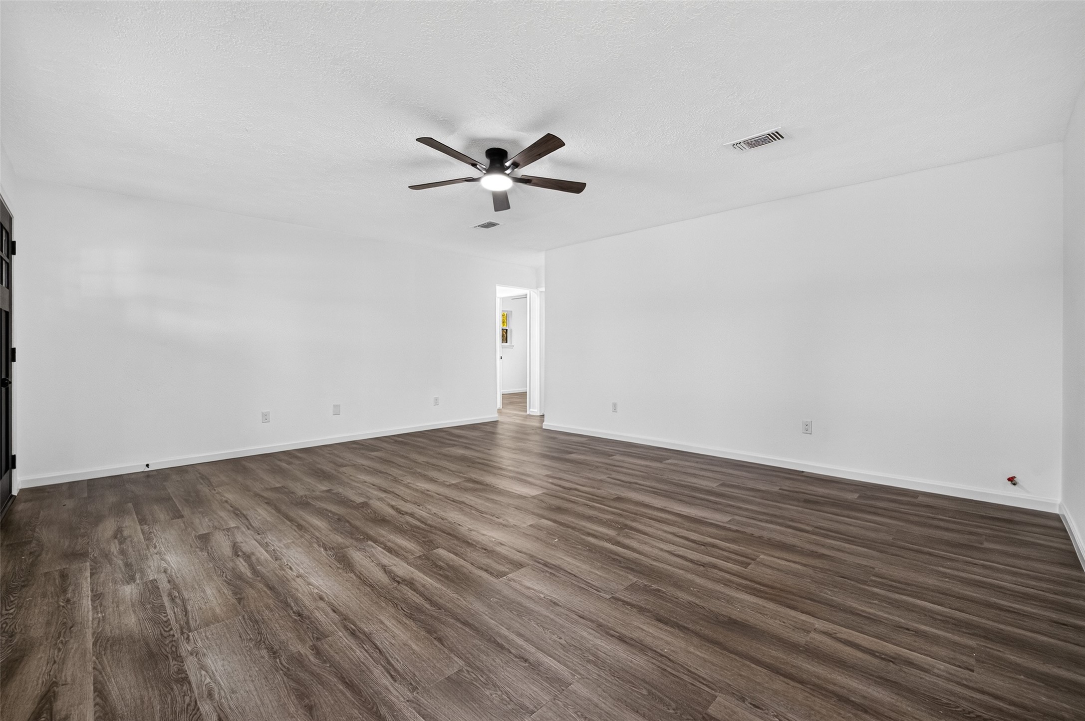 311 Crest Hill Drive Property Photo 6