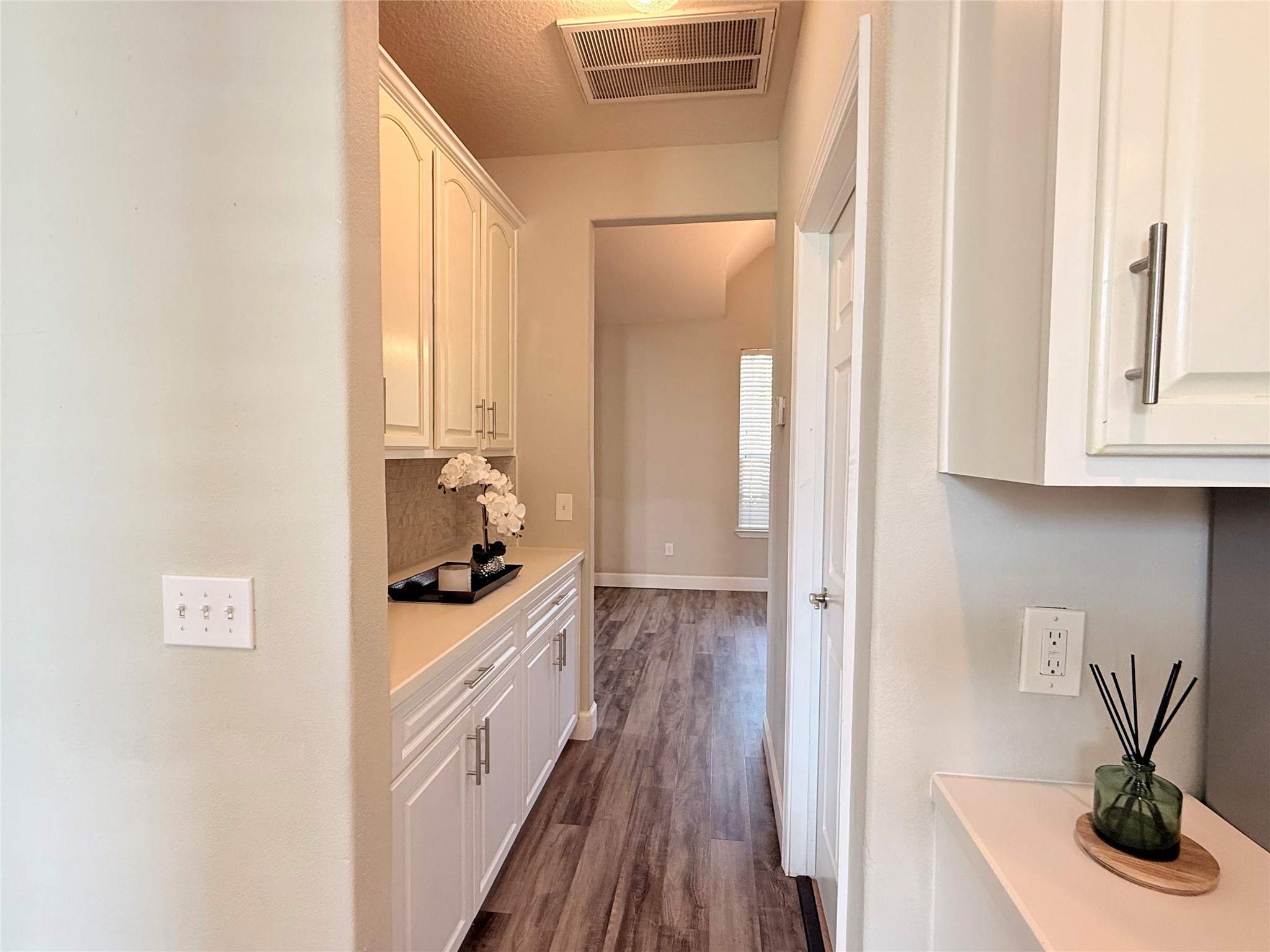 6235 Clear Canyon Drive Property Photo 12