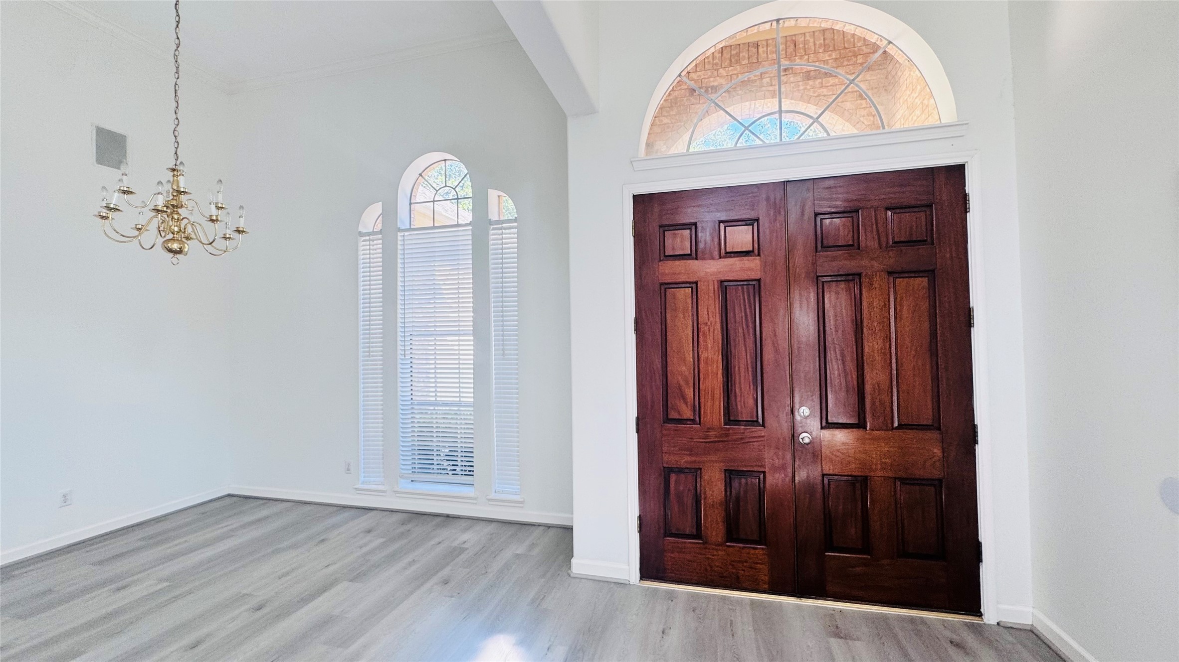 1702 Berkoff Drive Property Photo 3