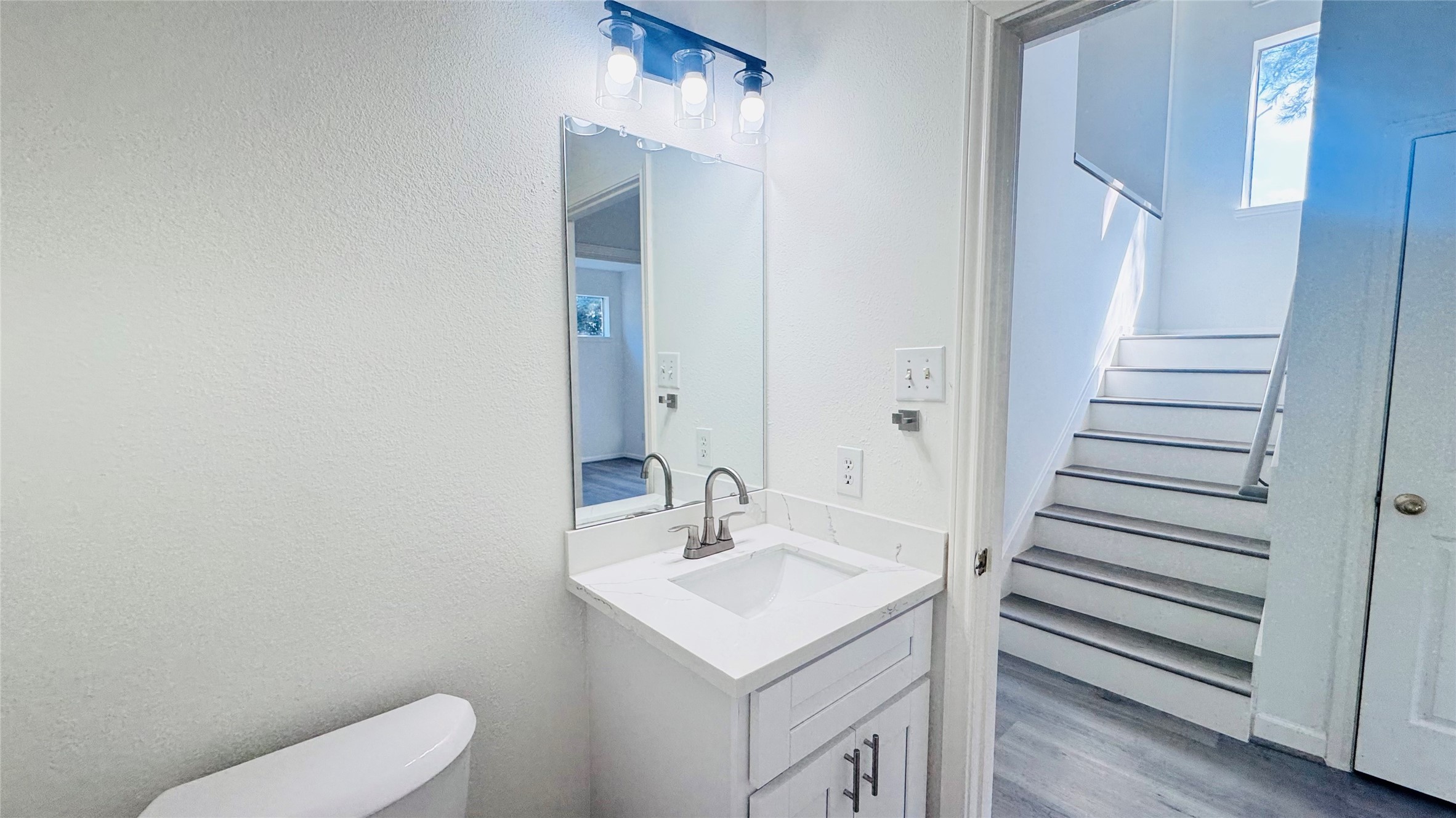 1702 Berkoff Drive Property Photo 24