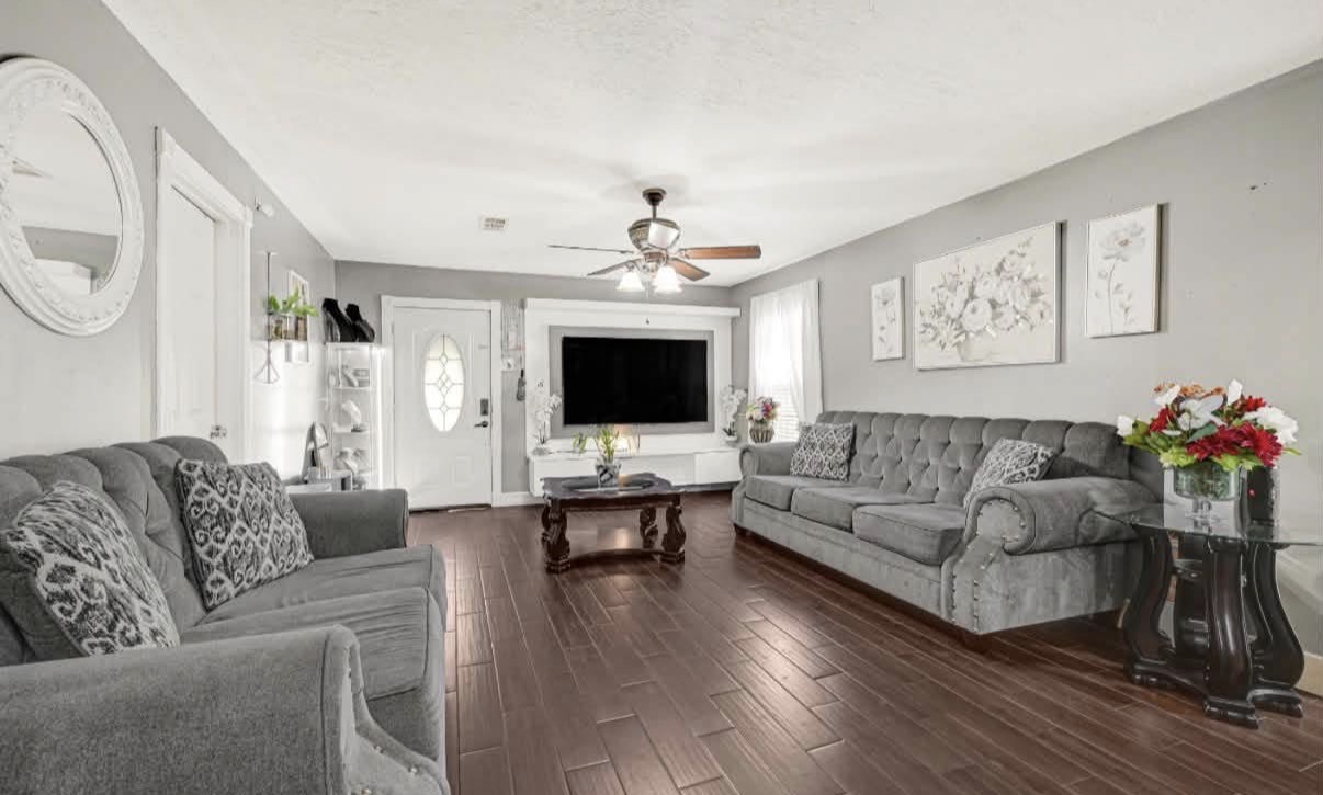 7314 Arnim Street Property Photo 3