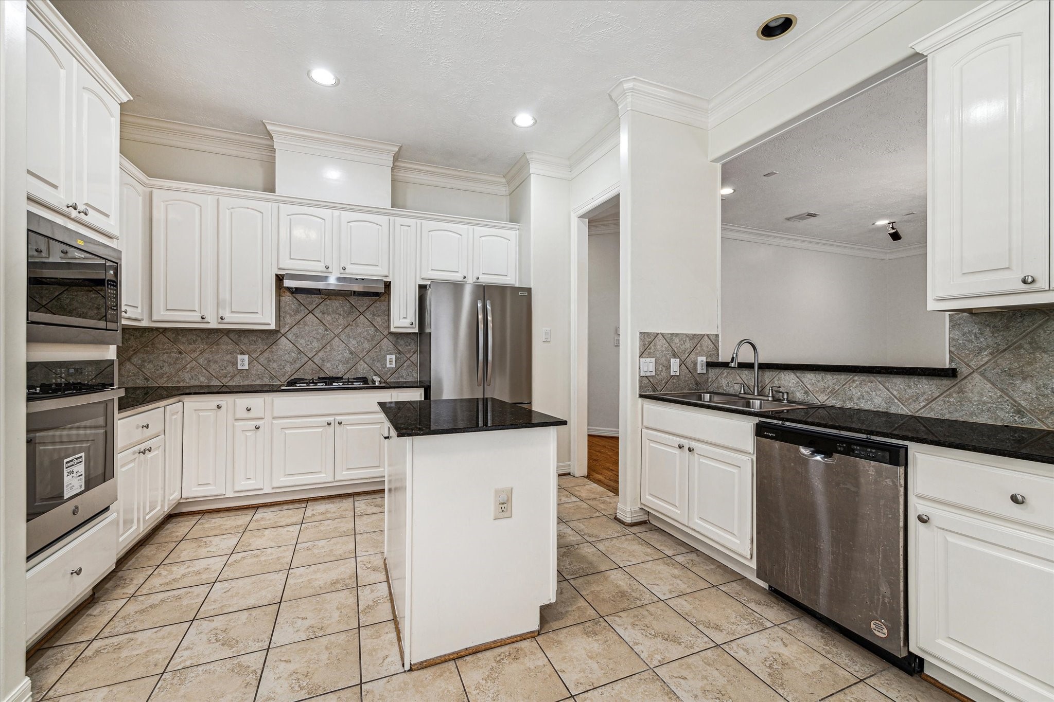 2838 Briarhurst Park Property Photo 9
