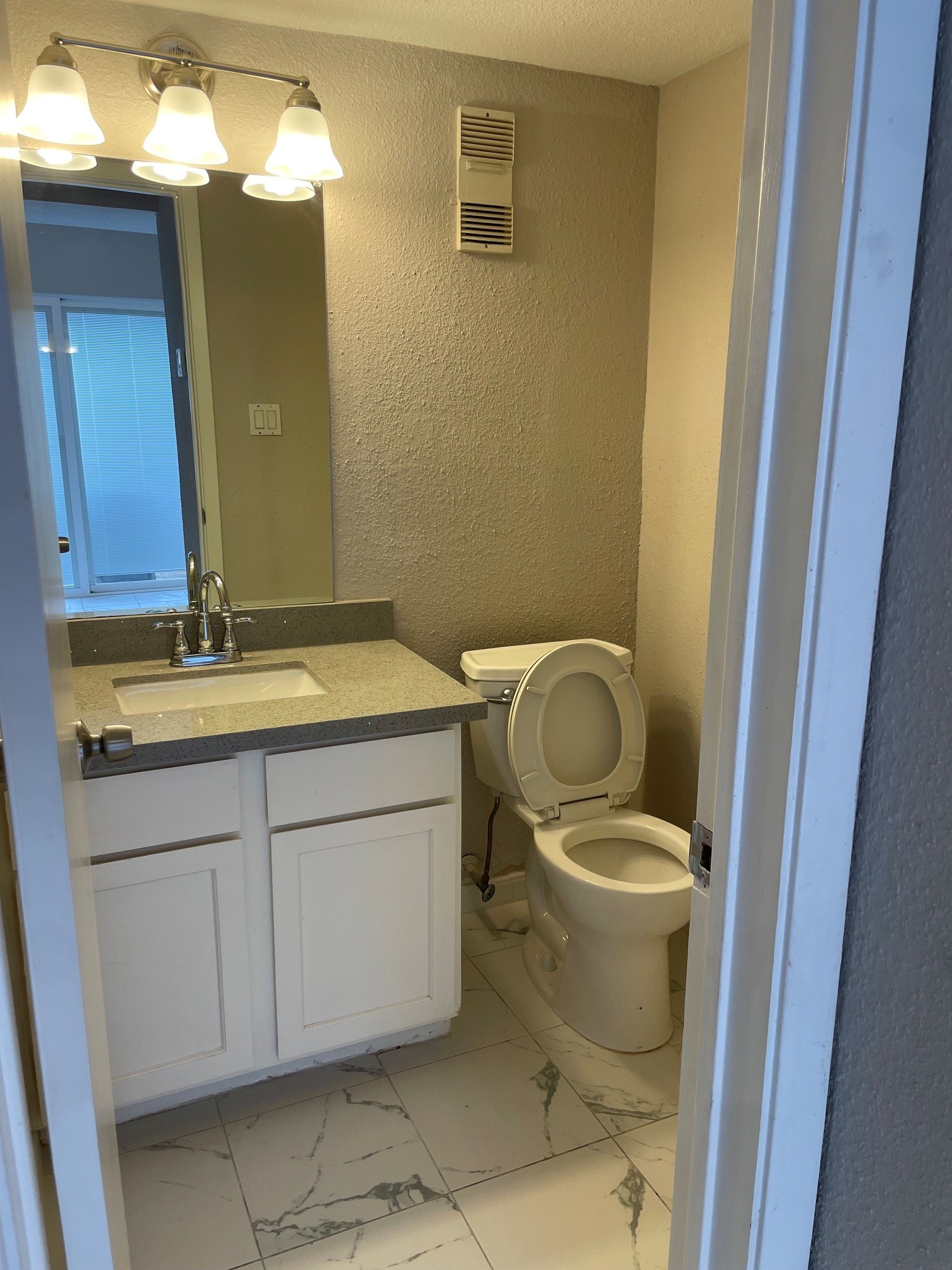 6111 Beverly Hill Street 35 Property Photo 4
