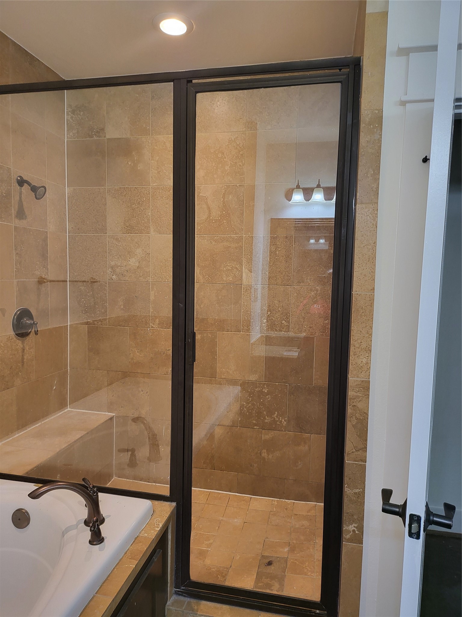 2423 Roufa Road Property Photo 8