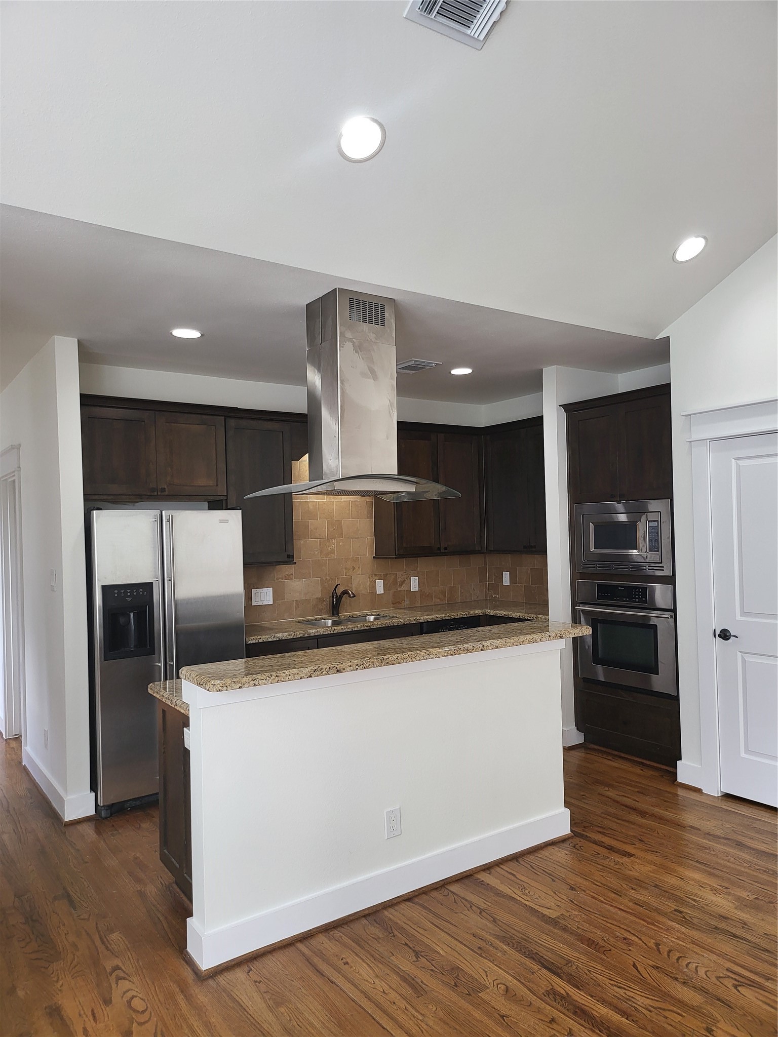 2423 Roufa Road Property Photo 19