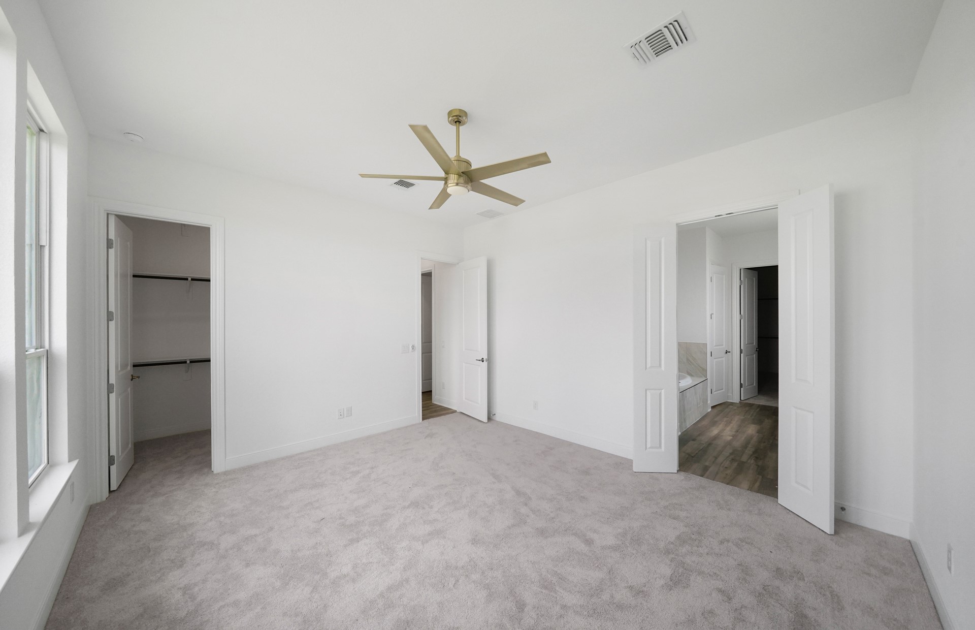 19003 Grape Leaf Cove Property Photo 17