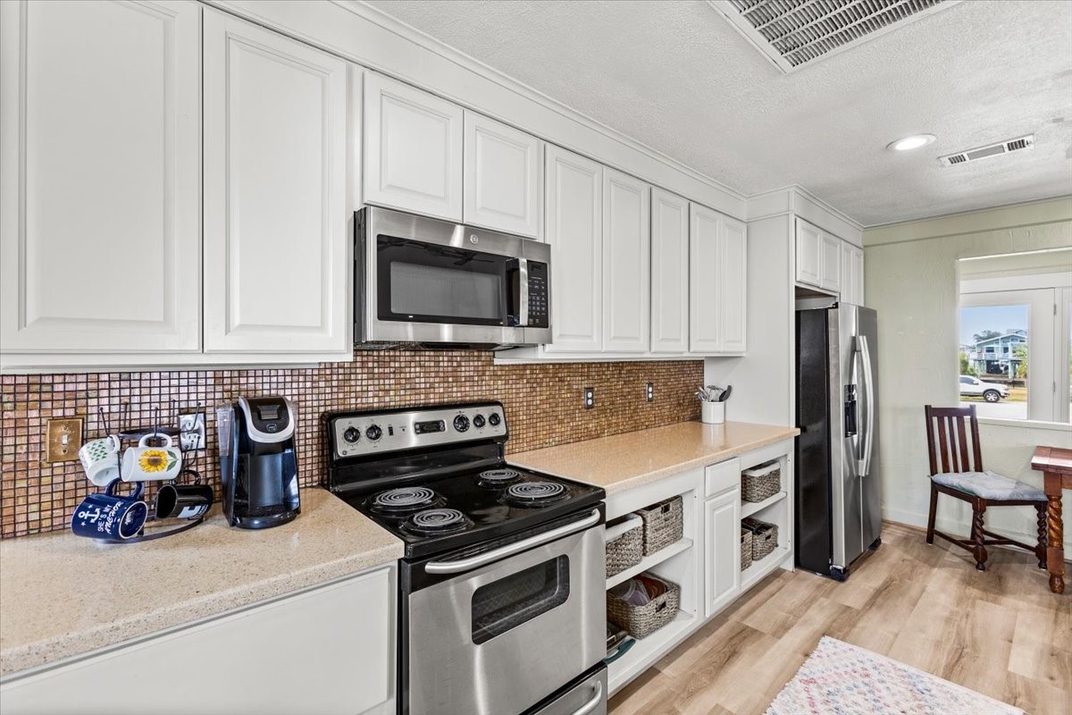 4311 Spanish Main Property Photo 14