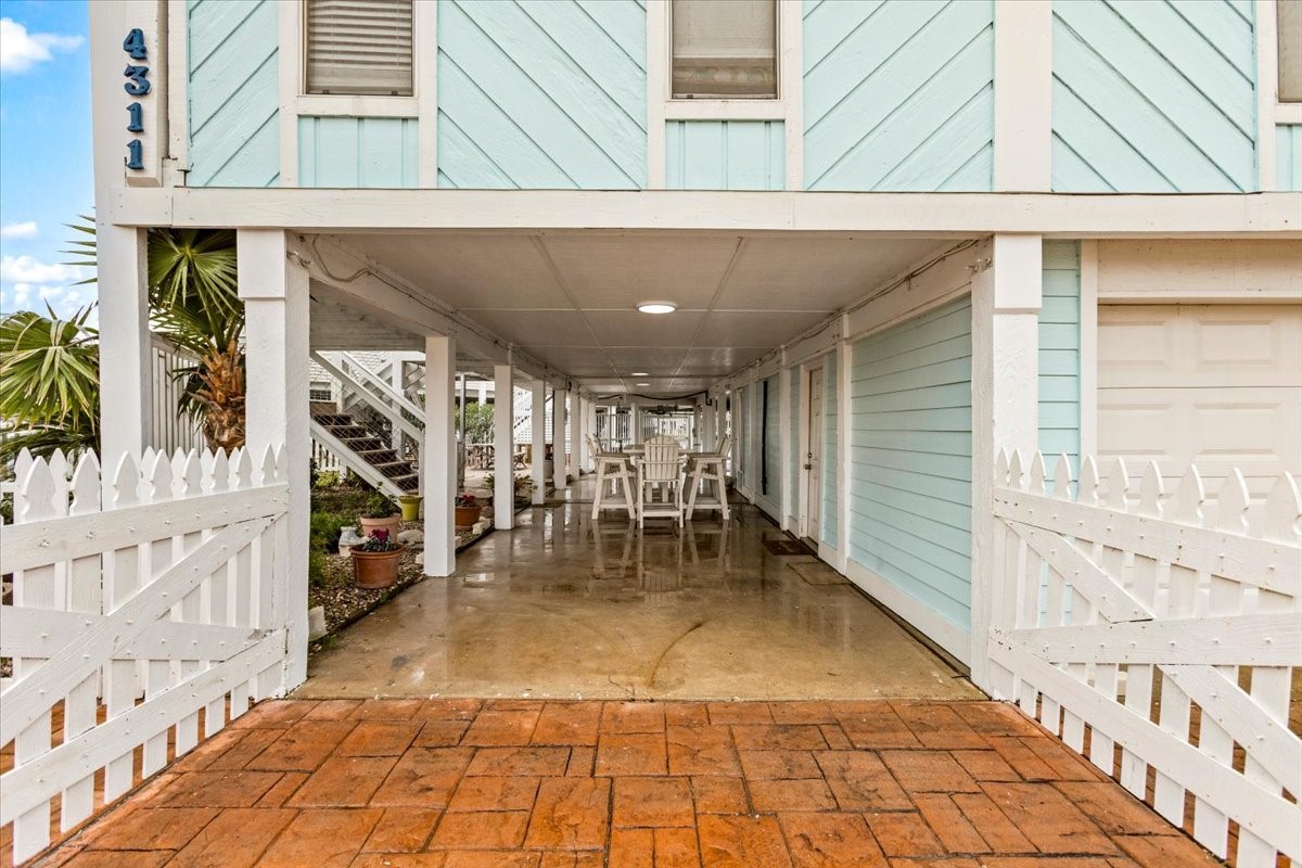 4311 Spanish Main Property Photo 28