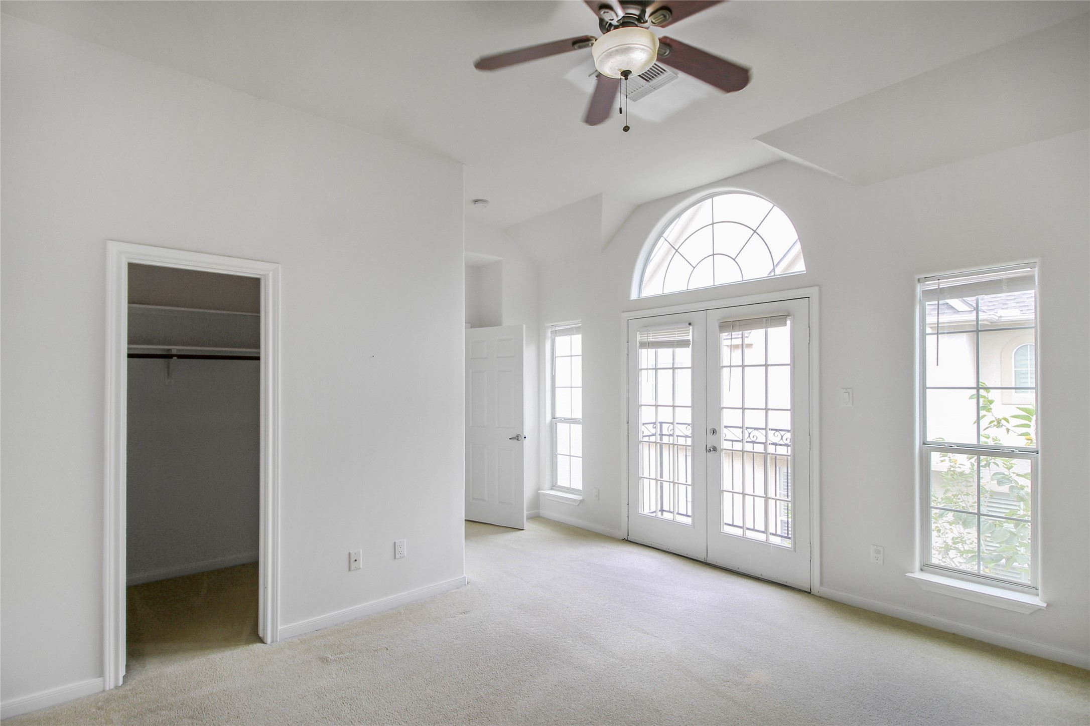 5811 Washington Avenue A Property Photo 13