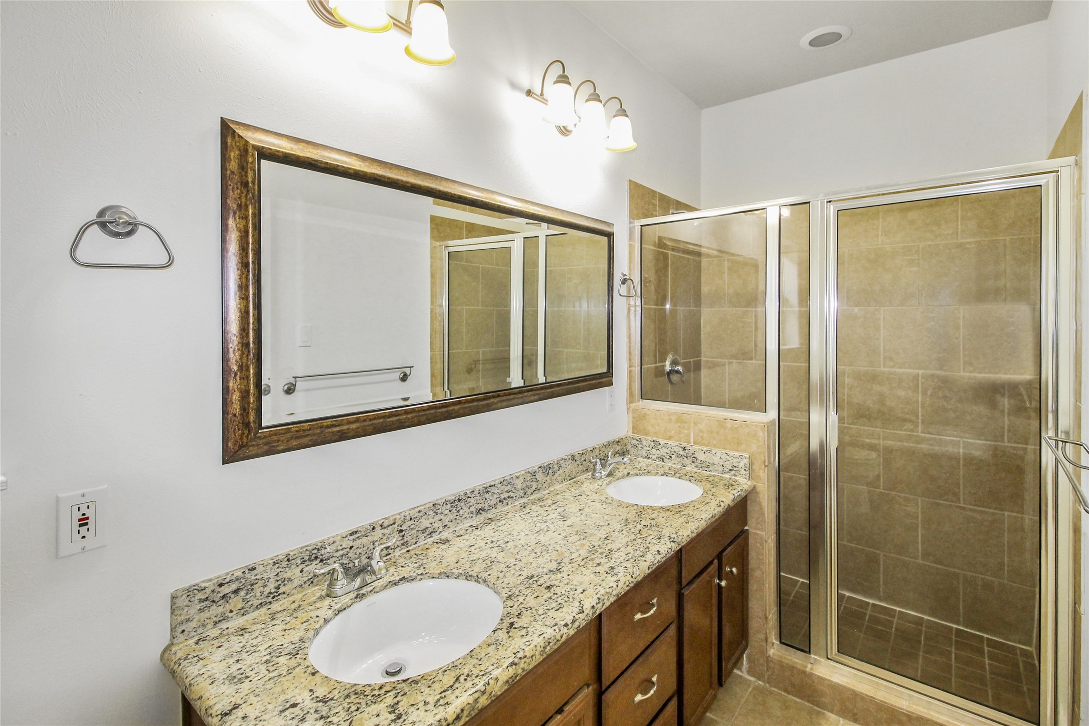 5811 Washington Avenue A Property Photo 14