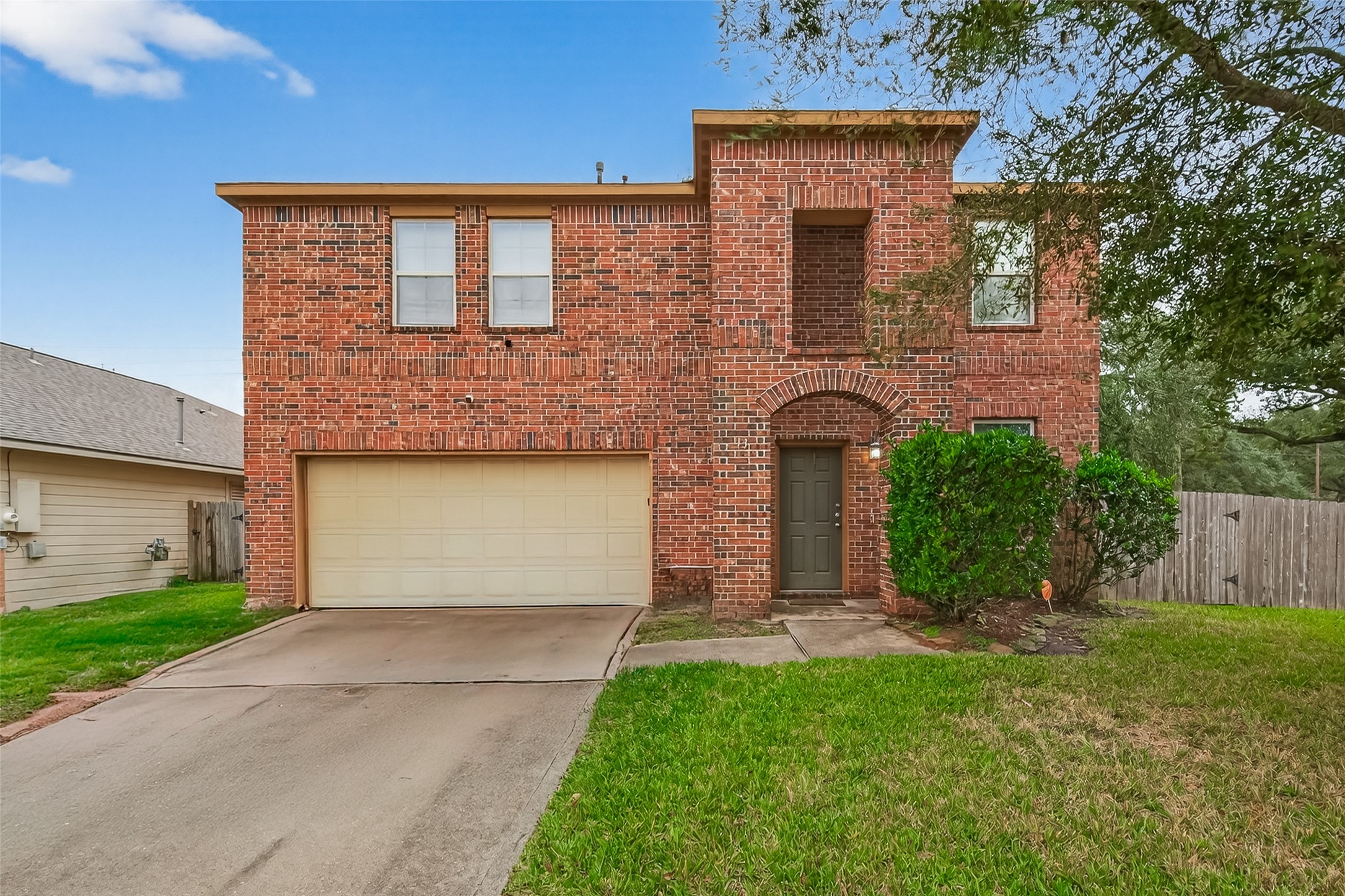 13 N Heritage Oaks Drive