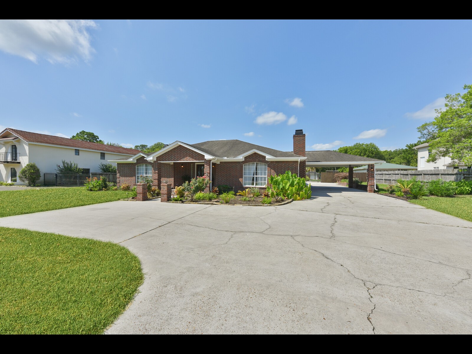 2204 Airline Drive Property Photo 7