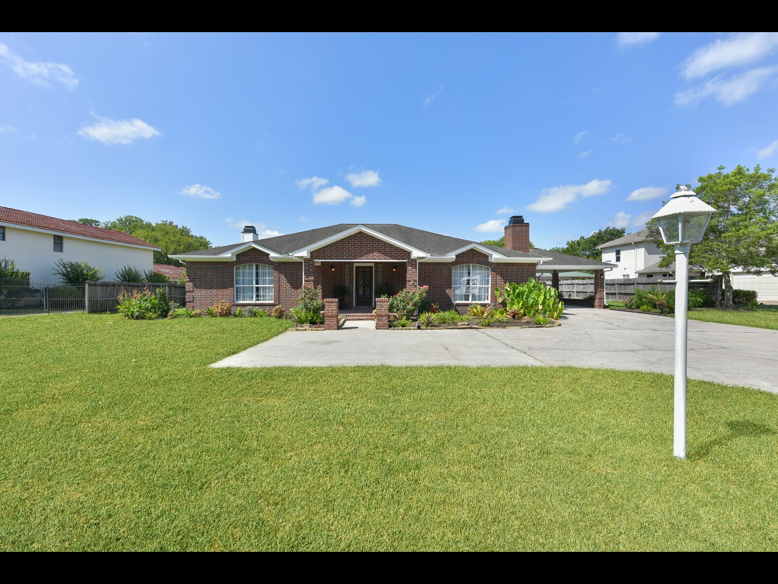 2204 Airline Drive Property Photo 8