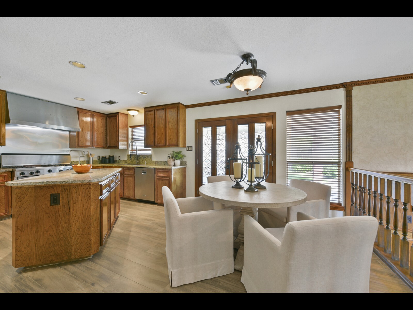 2204 Airline Drive Property Photo 26