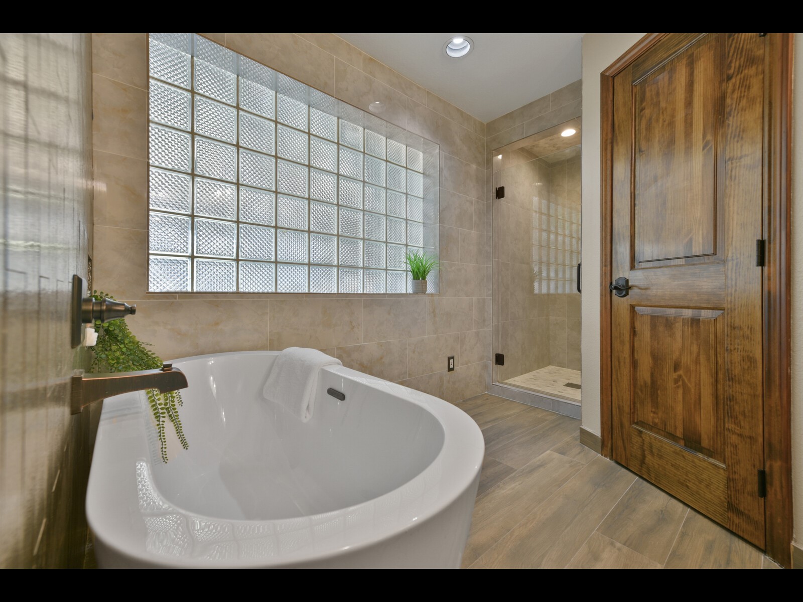 2204 Airline Drive Property Photo 31
